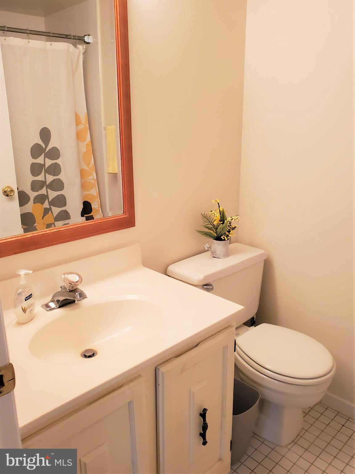 LEISURE WORLD - Residential Lease