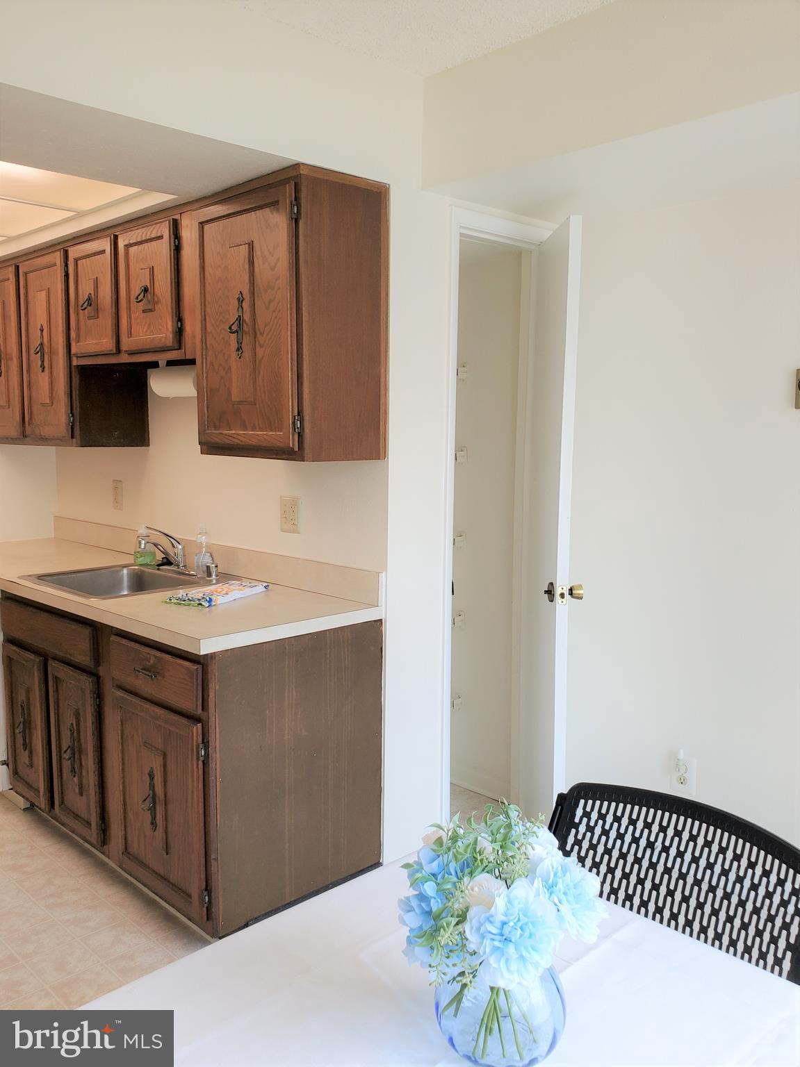 LEISURE WORLD - Residential Lease