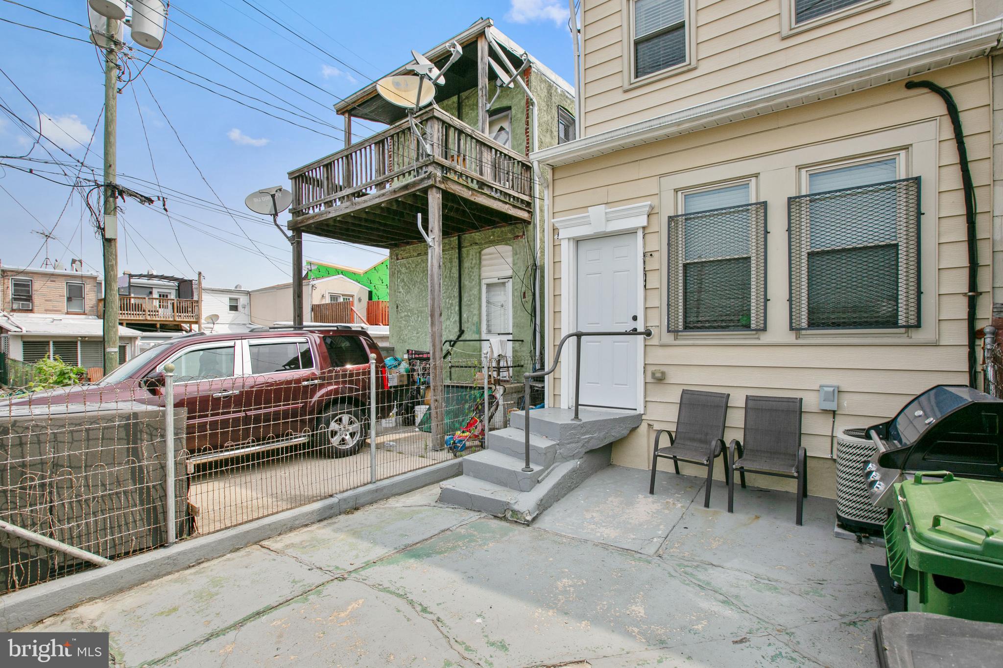HIGHLANDTOWN - Residential