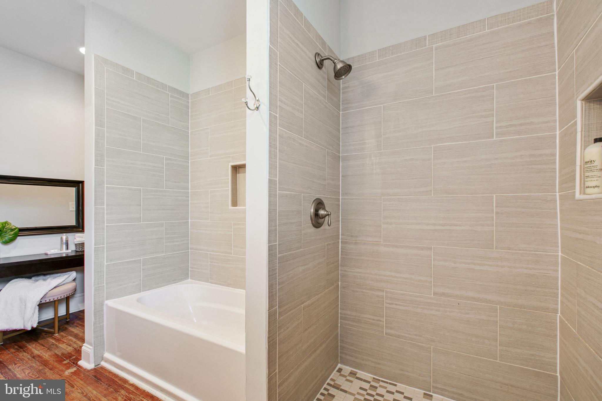 HIGHLANDTOWN - Residential