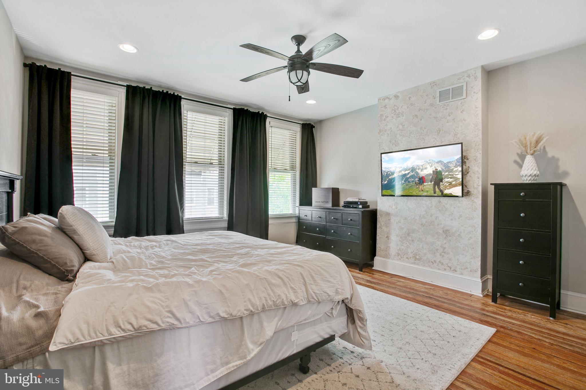 HIGHLANDTOWN - Residential