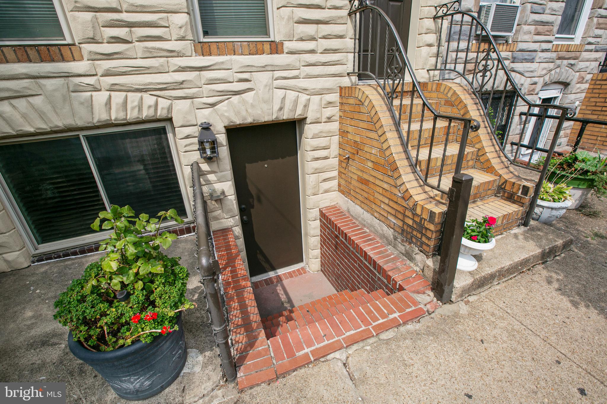 HIGHLANDTOWN - Residential