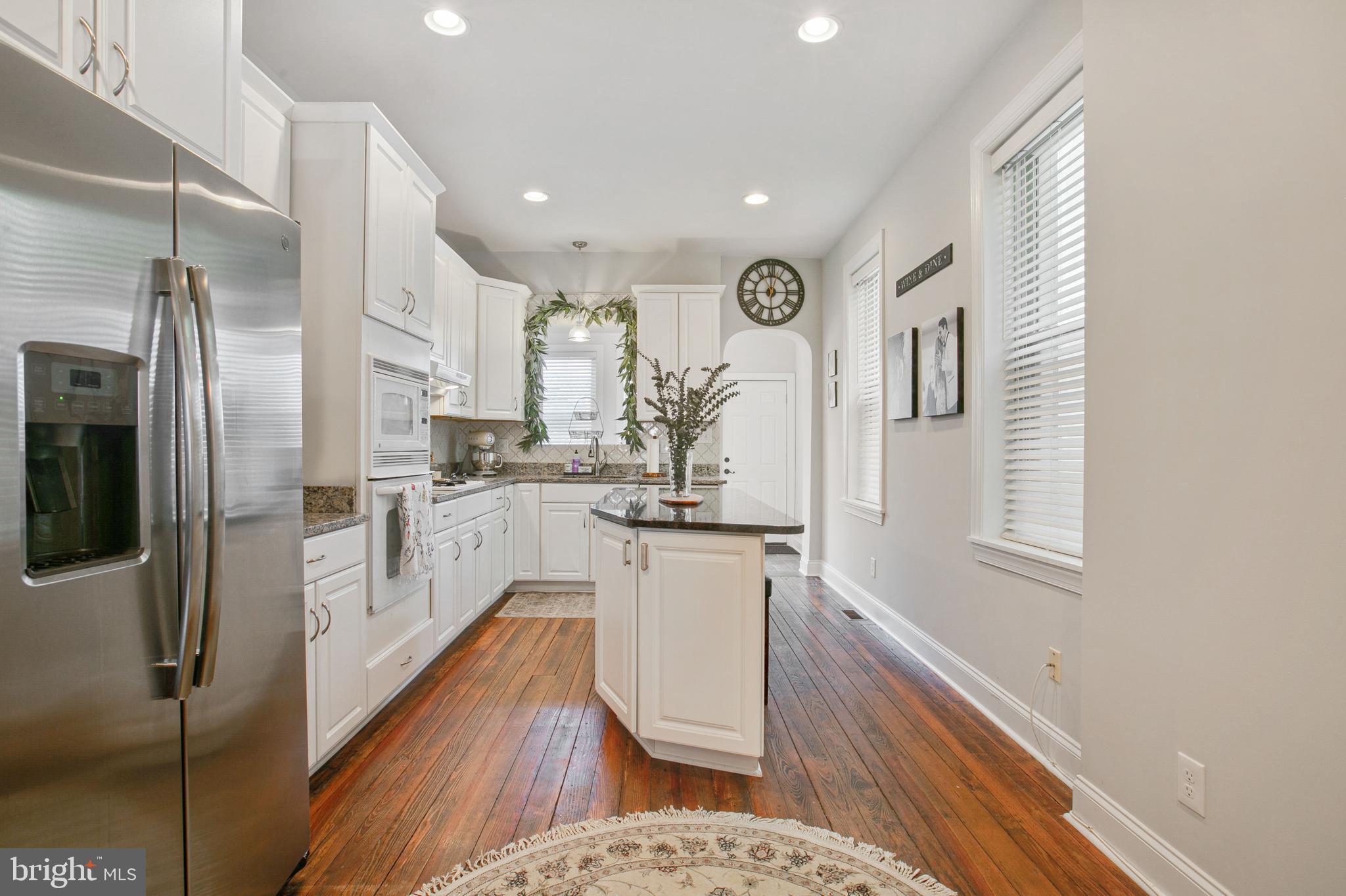 HIGHLANDTOWN - Residential