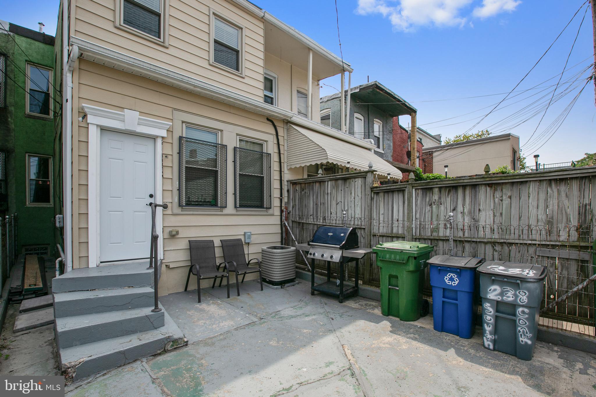 HIGHLANDTOWN - Residential