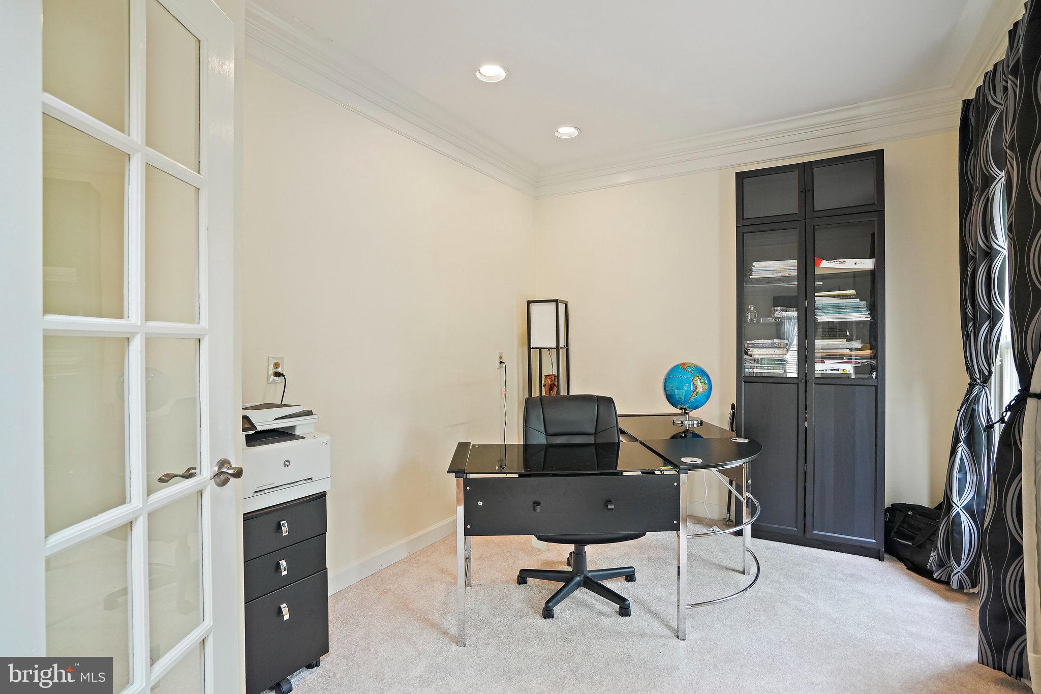 8233 GALLERY COURT