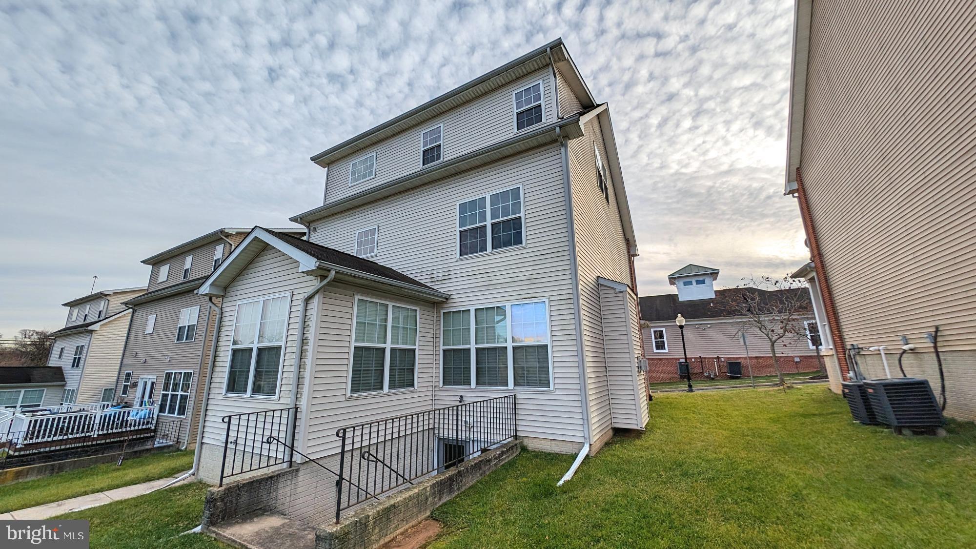 FRANKFORD ESTATES - Residential