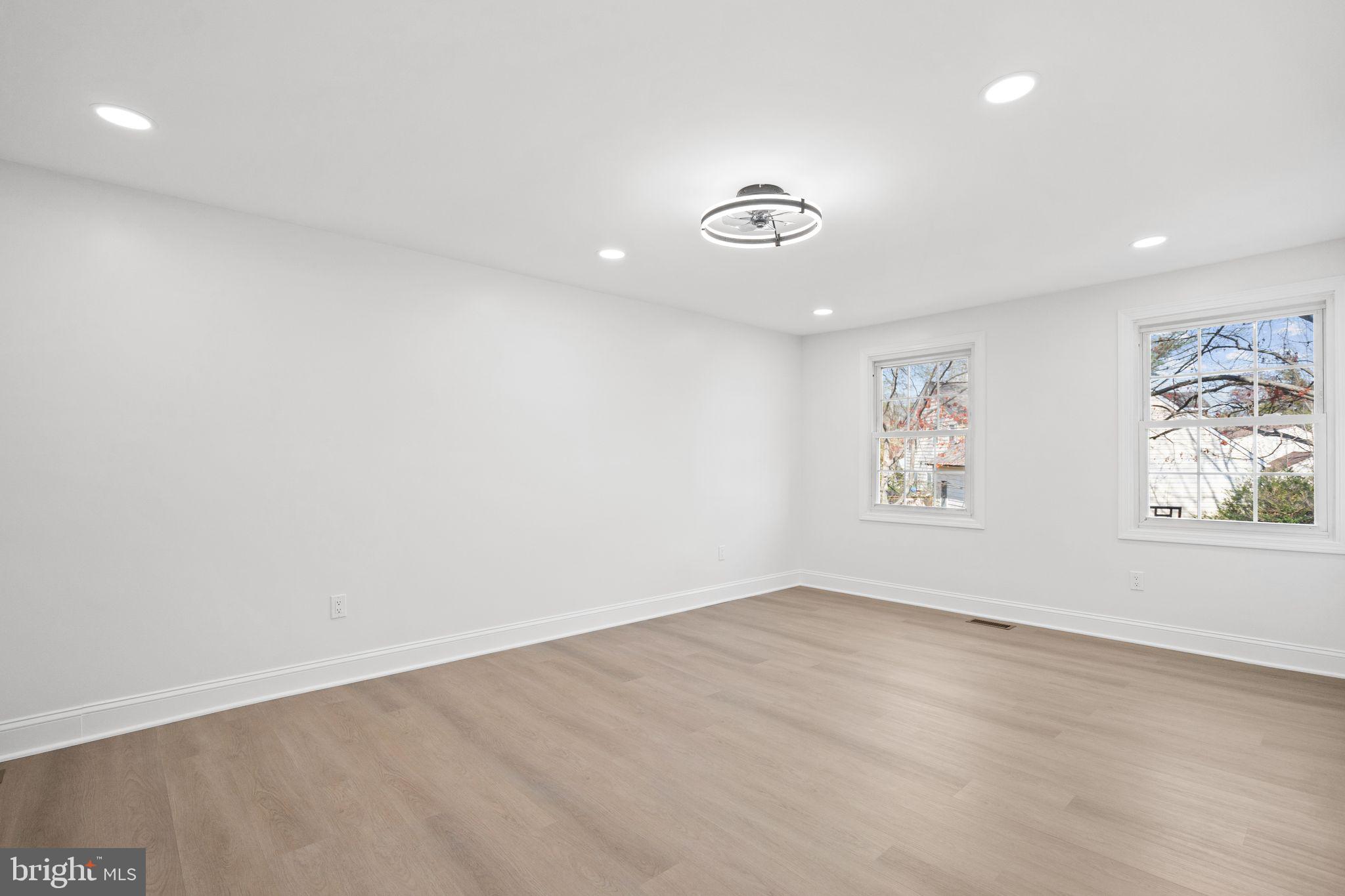 MONTCLAIR - Residential