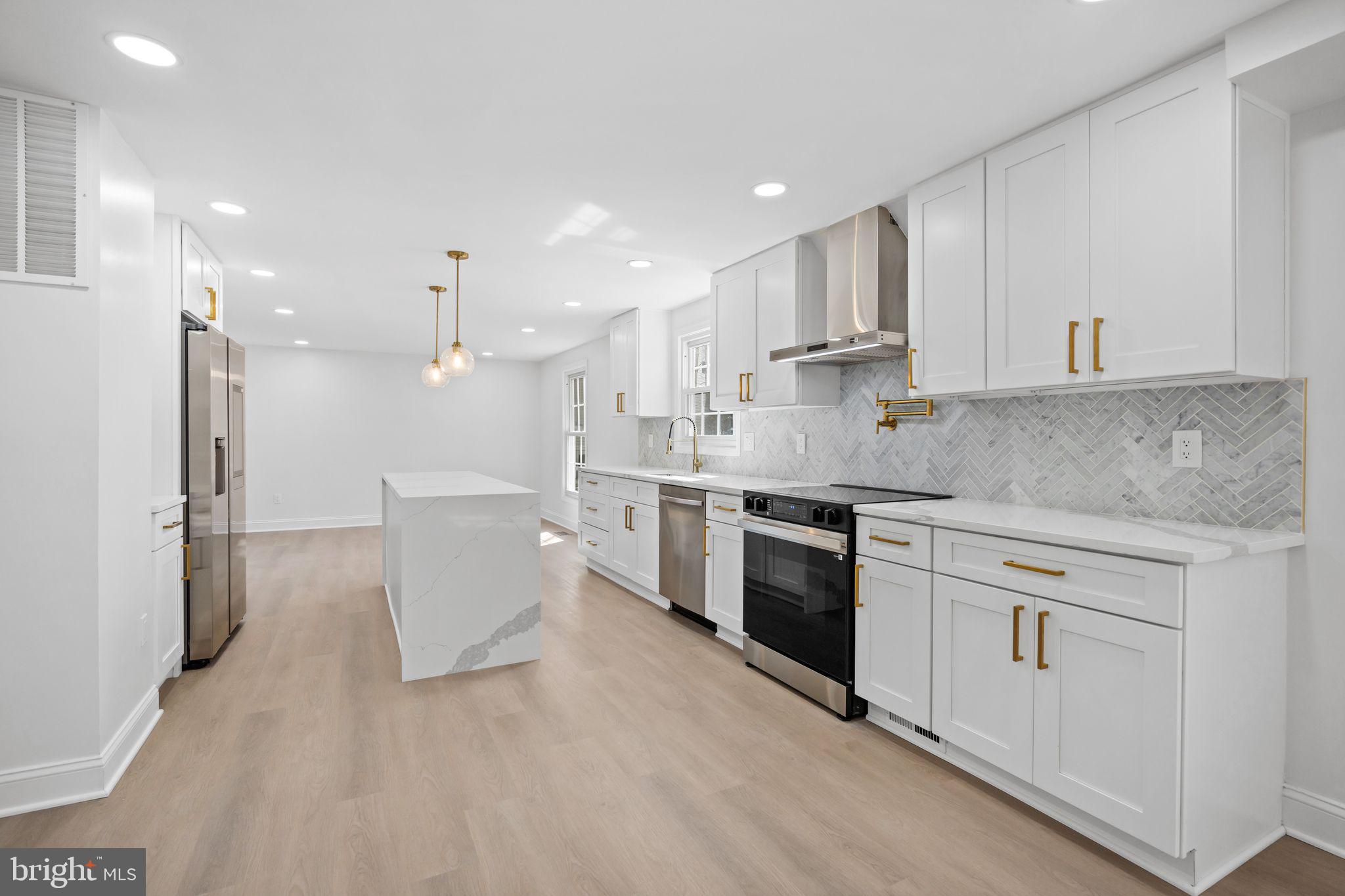 MONTCLAIR - Residential