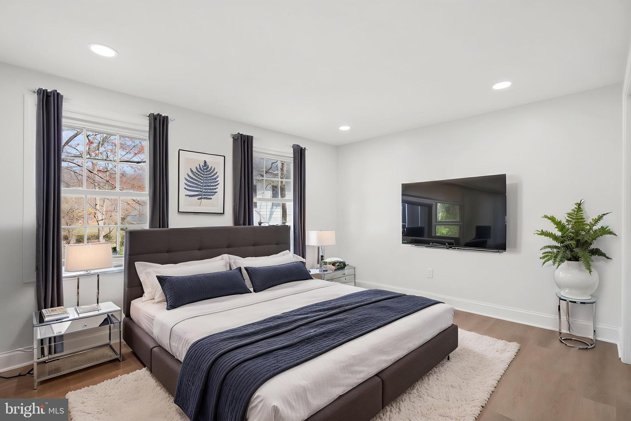 MONTCLAIR - Residential