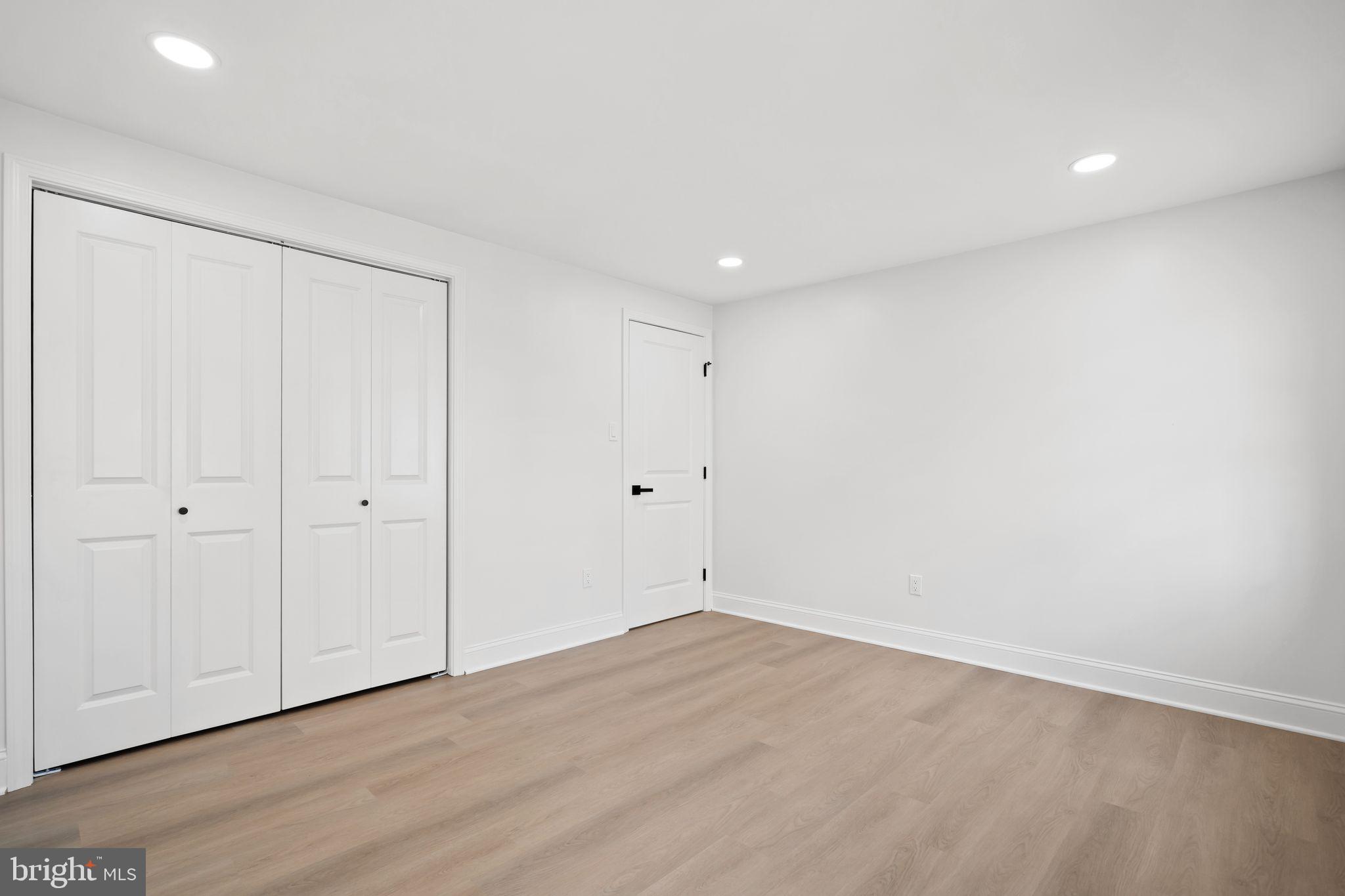 MONTCLAIR - Residential