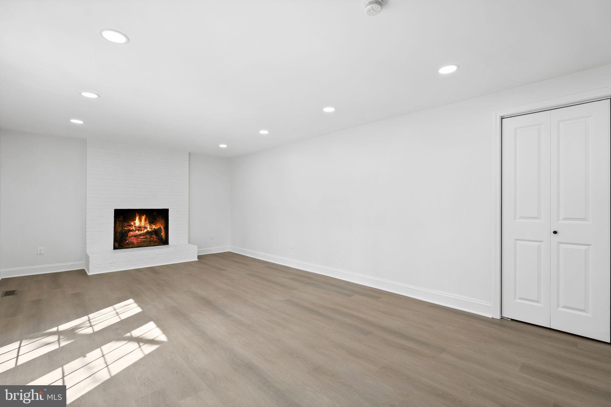 MONTCLAIR - Residential