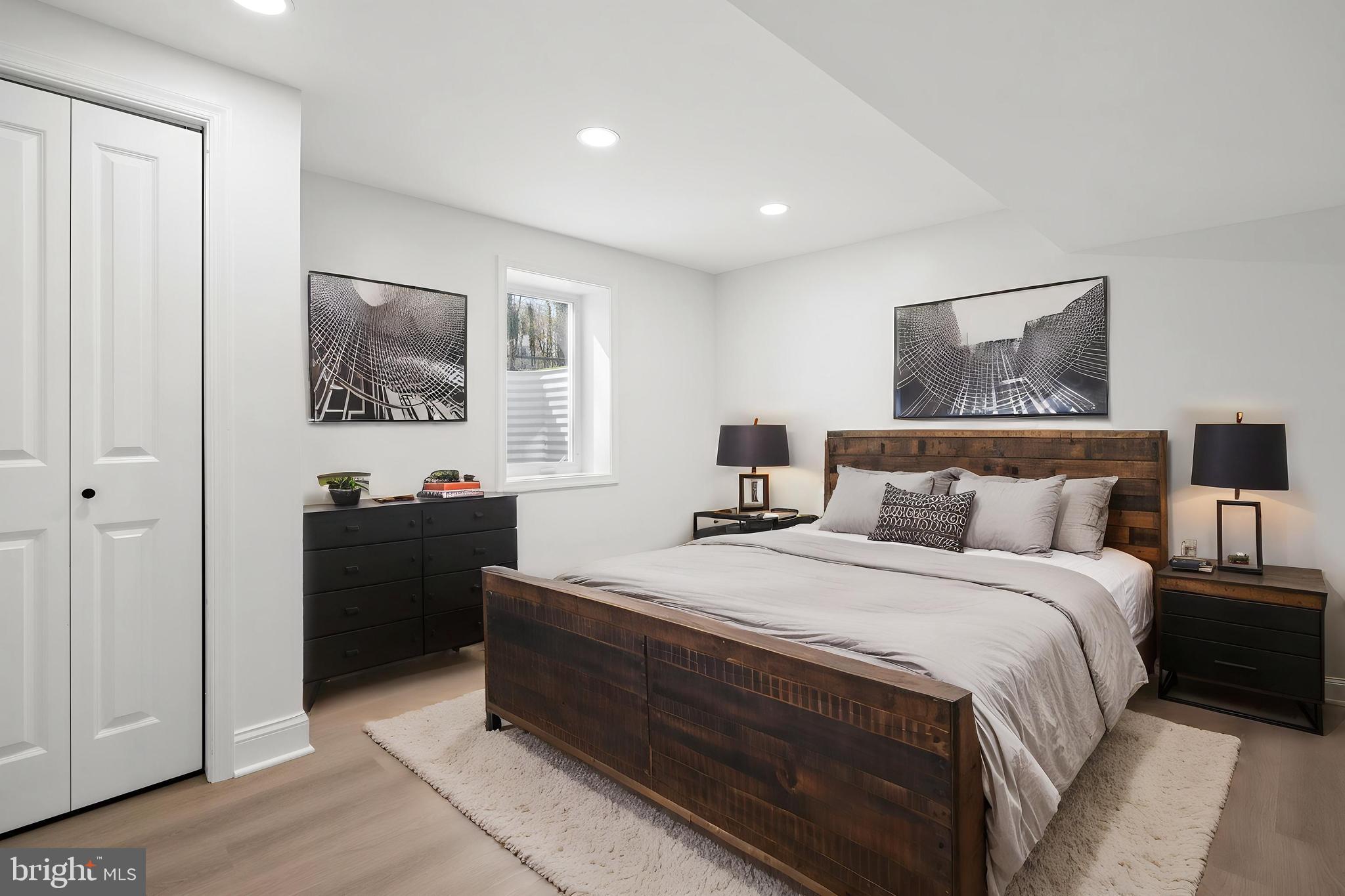 MONTCLAIR - Residential