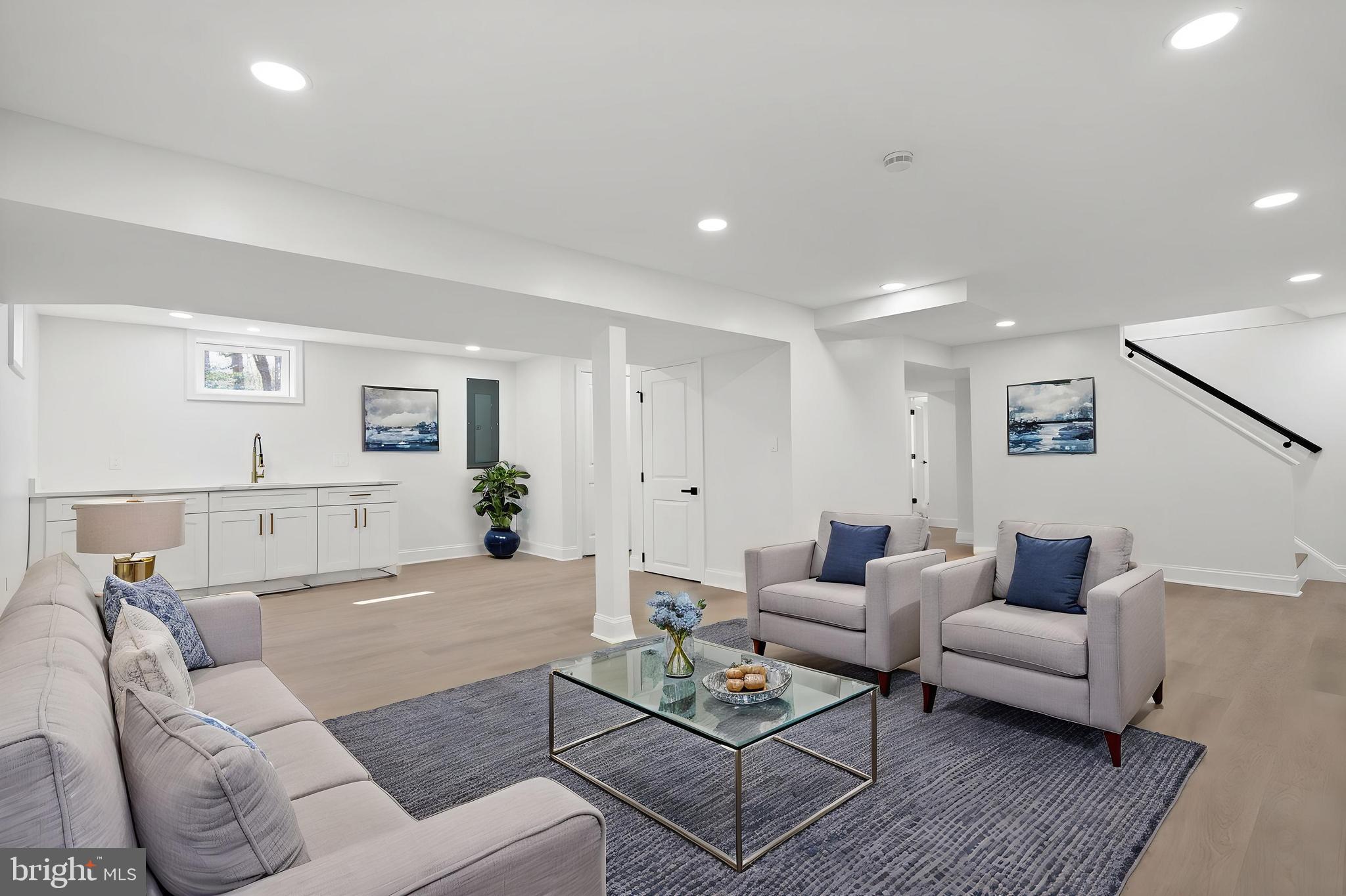 MONTCLAIR - Residential