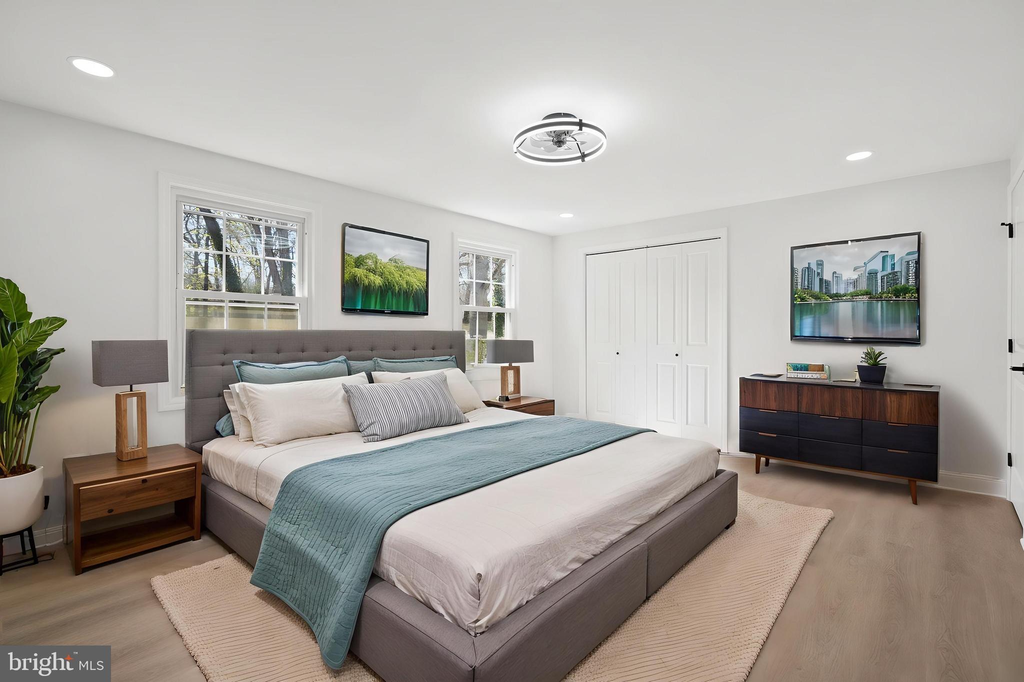 MONTCLAIR - Residential