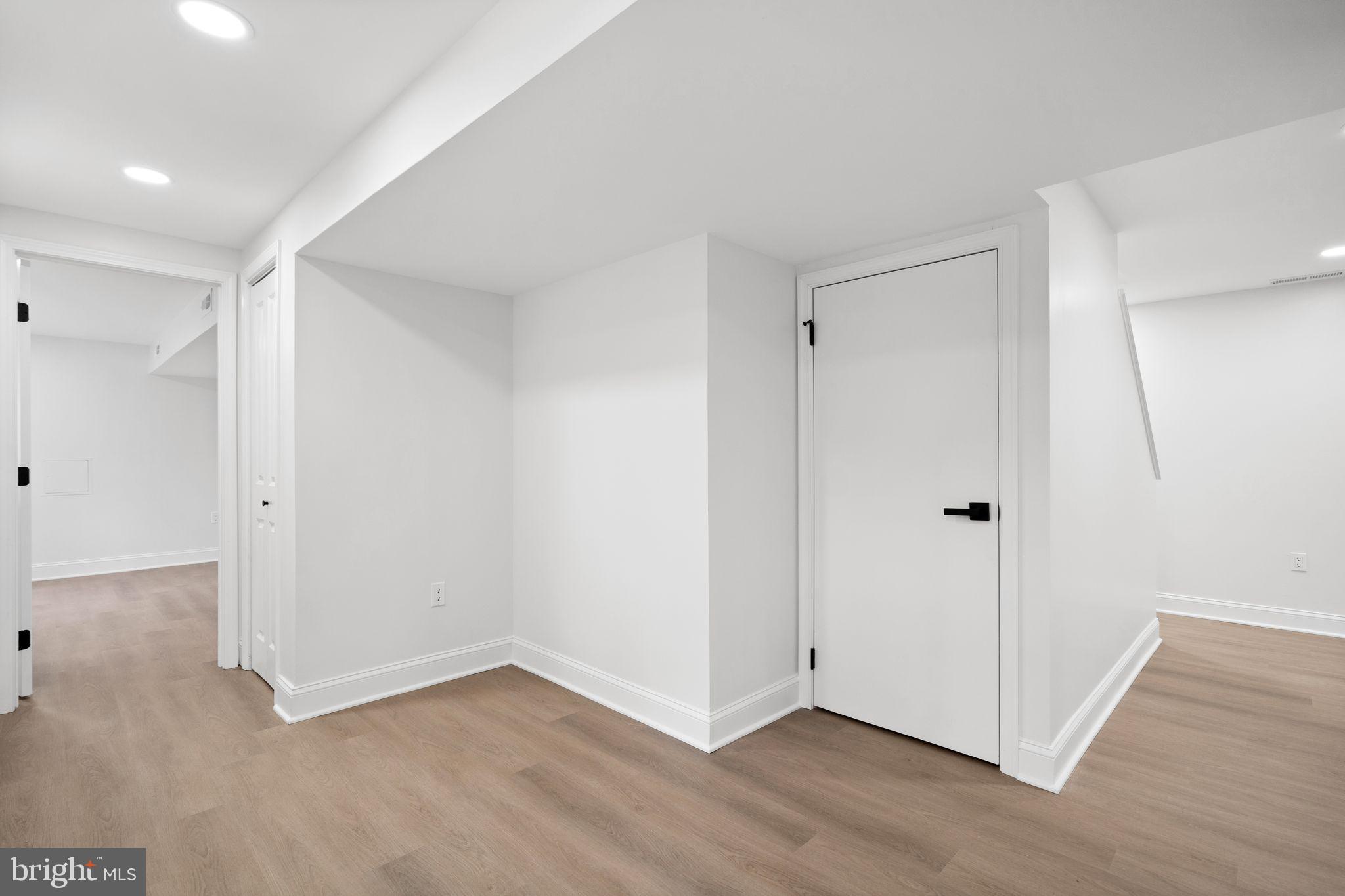 MONTCLAIR - Residential