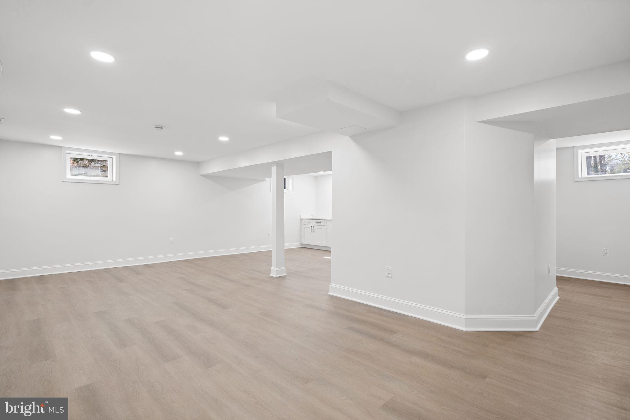 MONTCLAIR - Residential