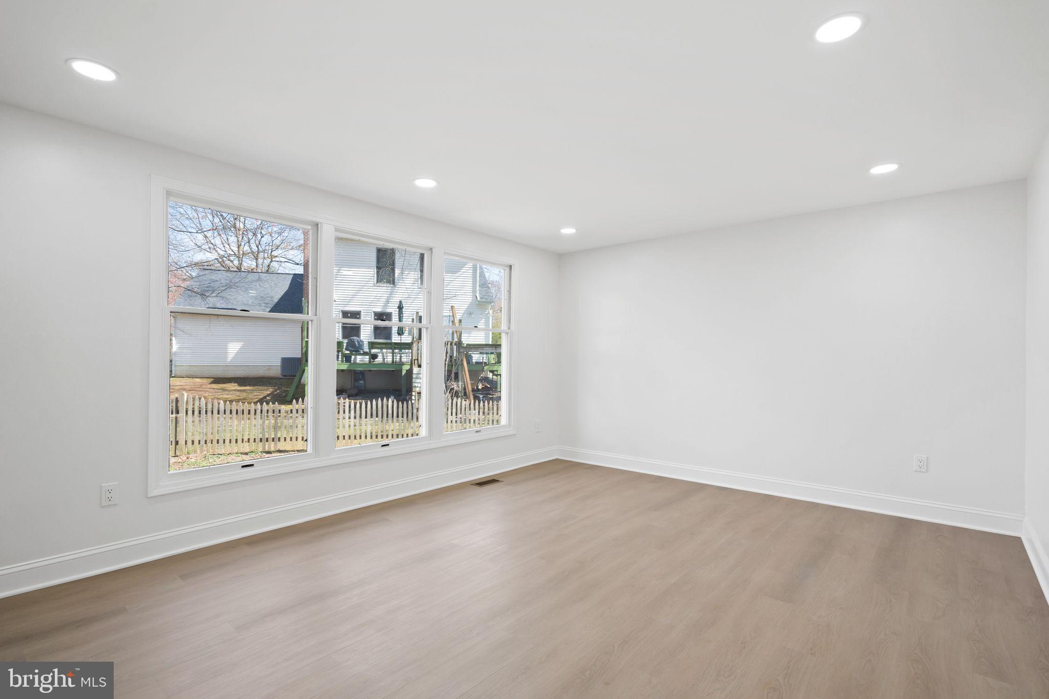 MONTCLAIR - Residential