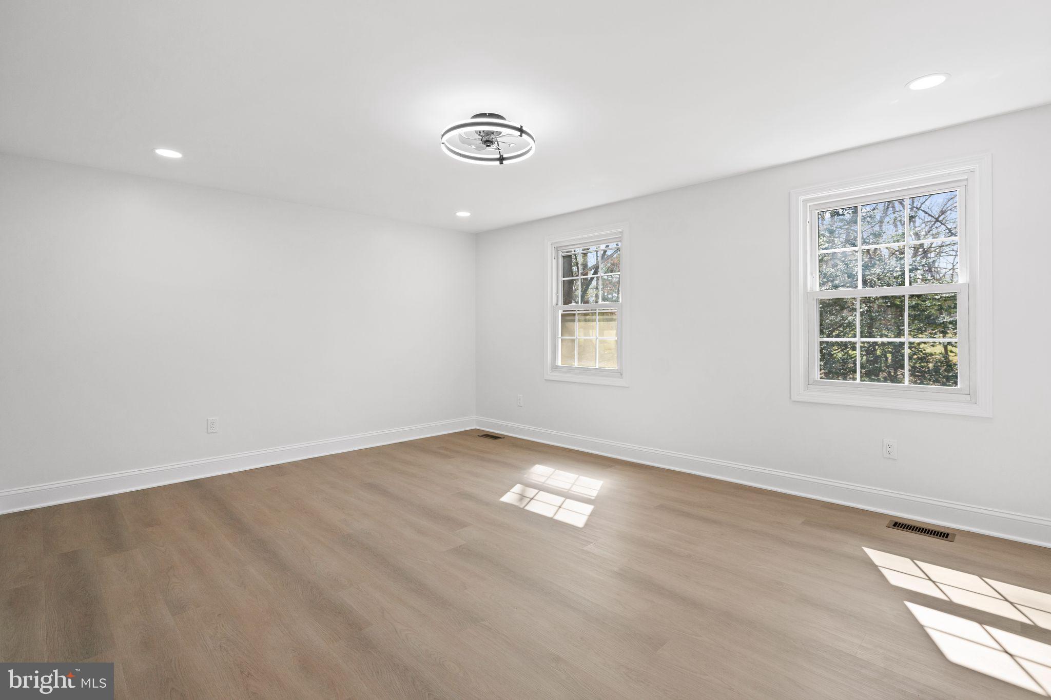 MONTCLAIR - Residential