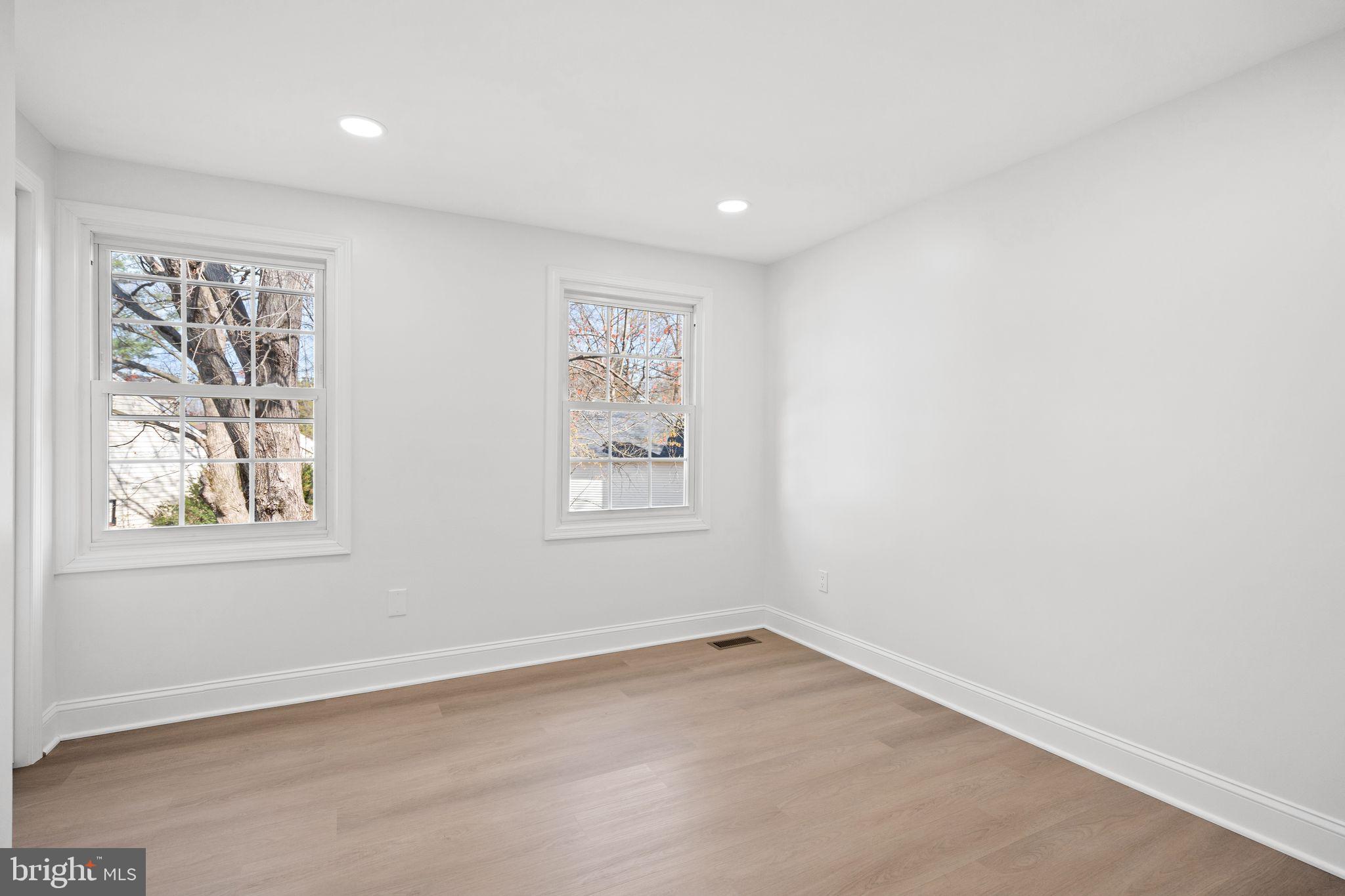 MONTCLAIR - Residential