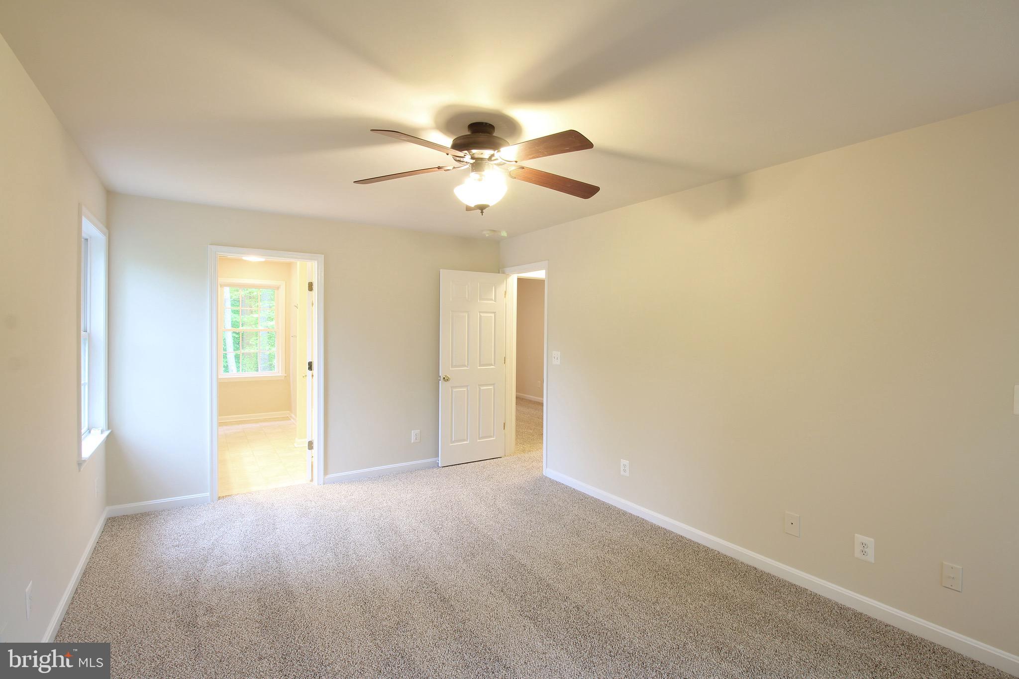 PRESIDENTIAL LAKES - Residential