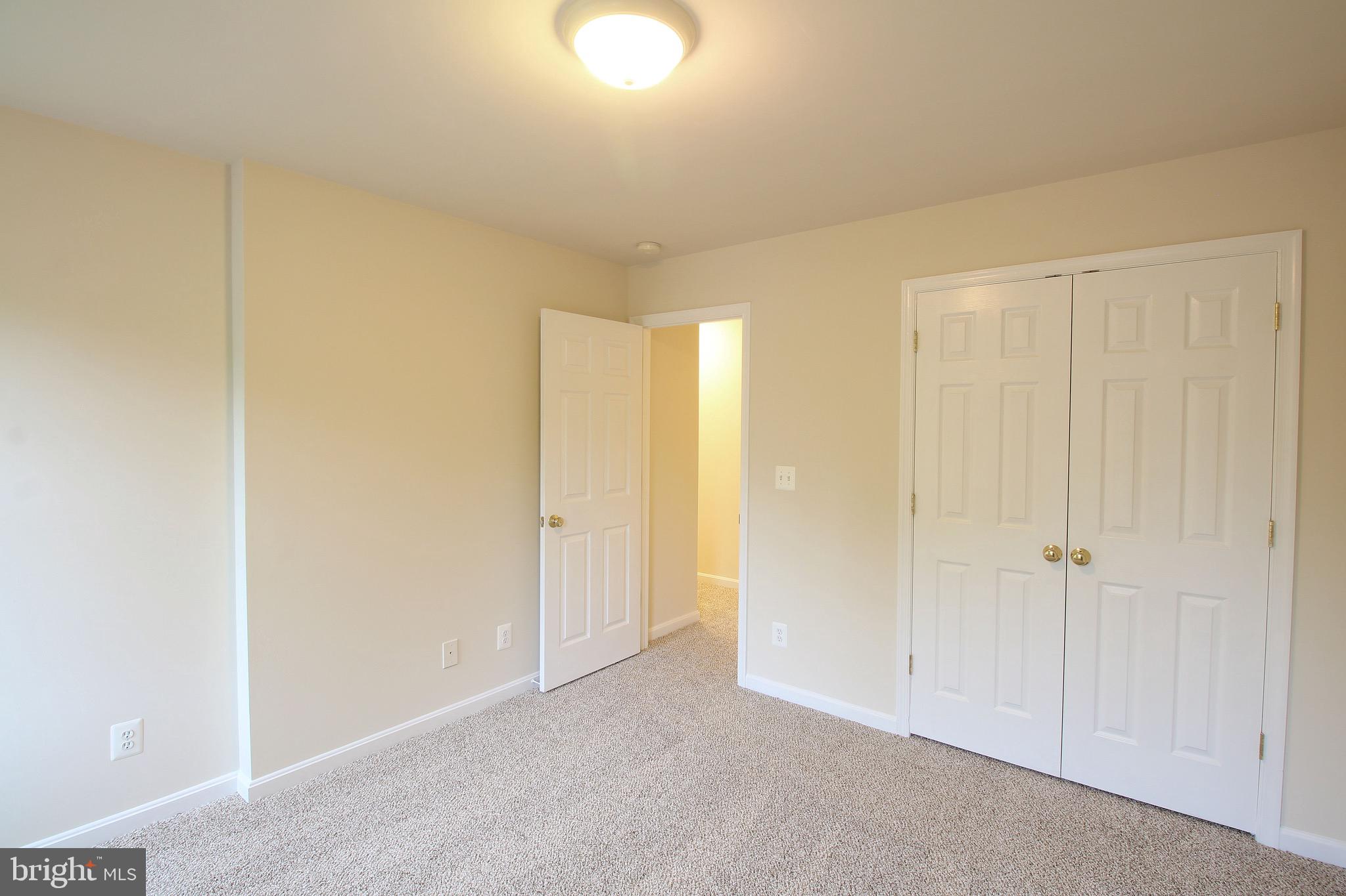 PRESIDENTIAL LAKES - Residential