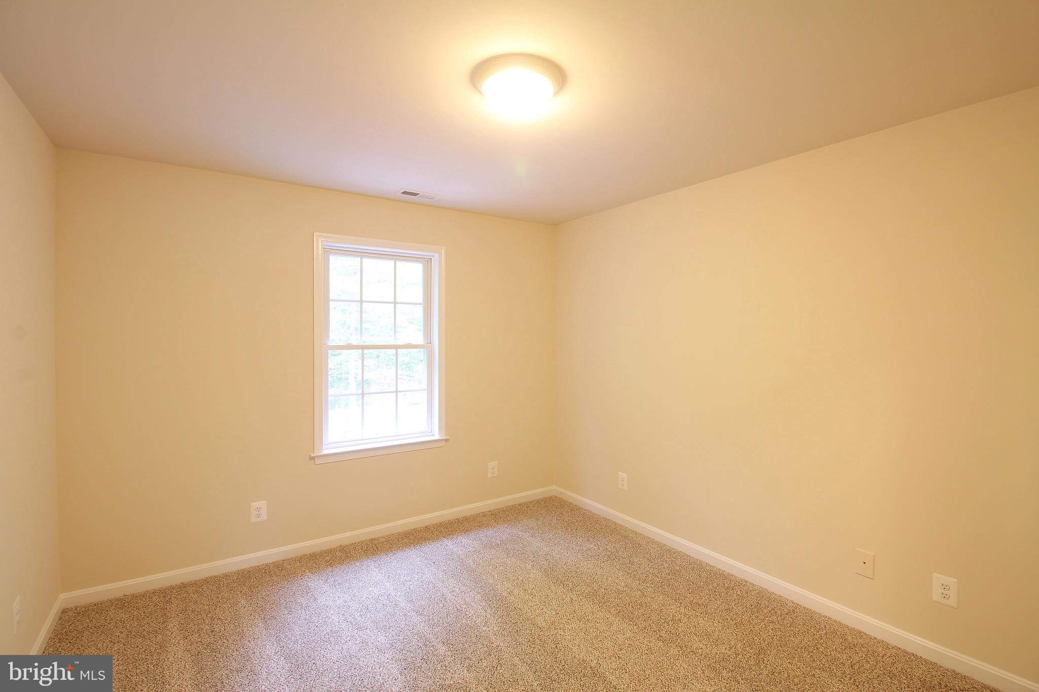 PRESIDENTIAL LAKES - Residential