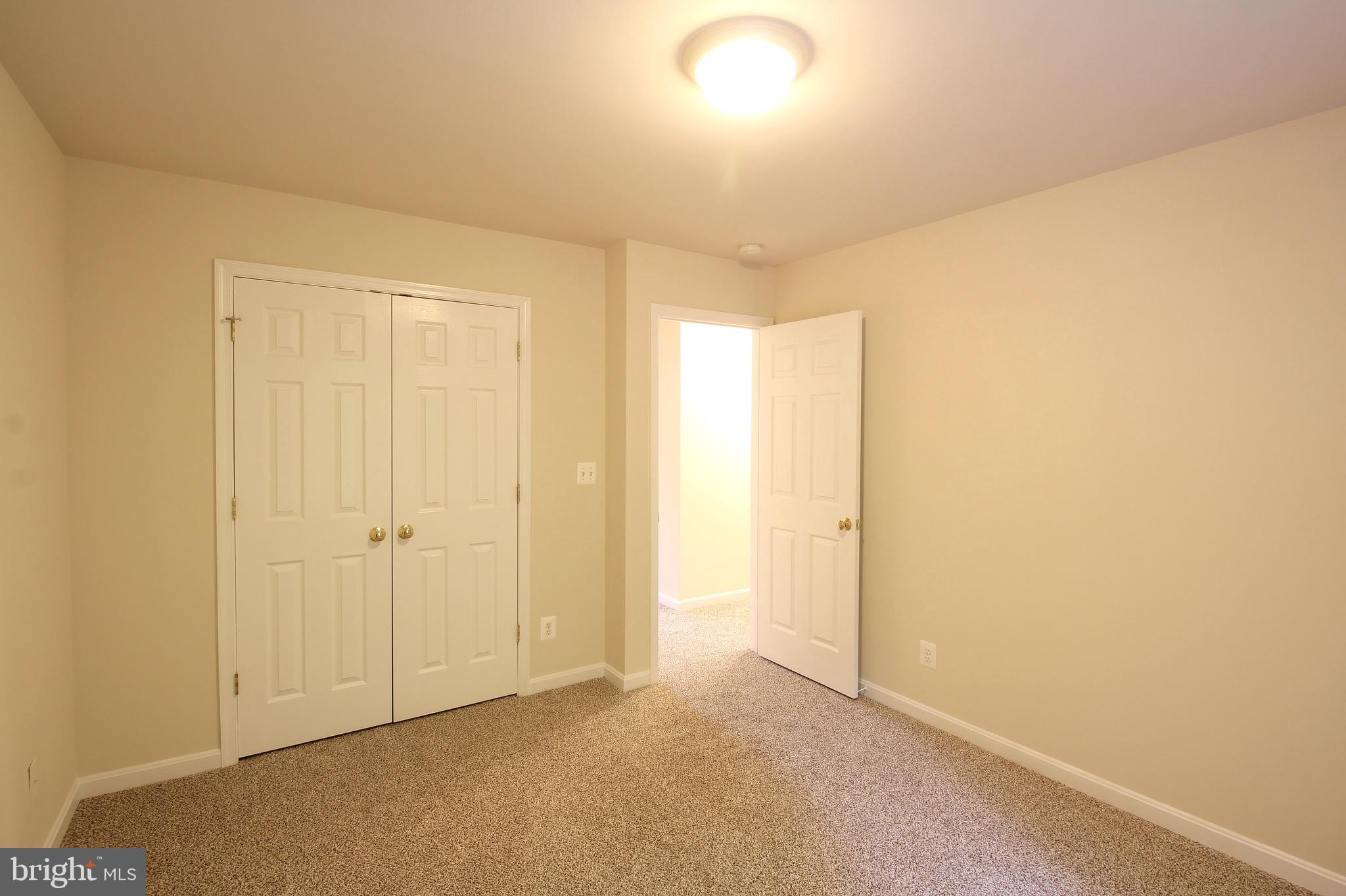 PRESIDENTIAL LAKES - Residential