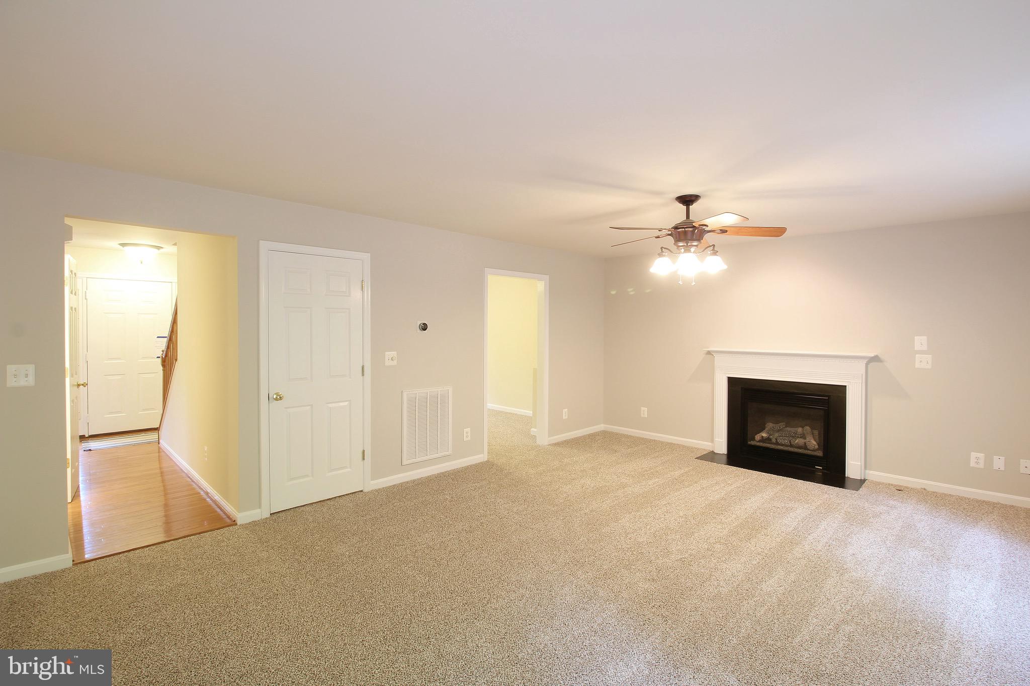 PRESIDENTIAL LAKES - Residential