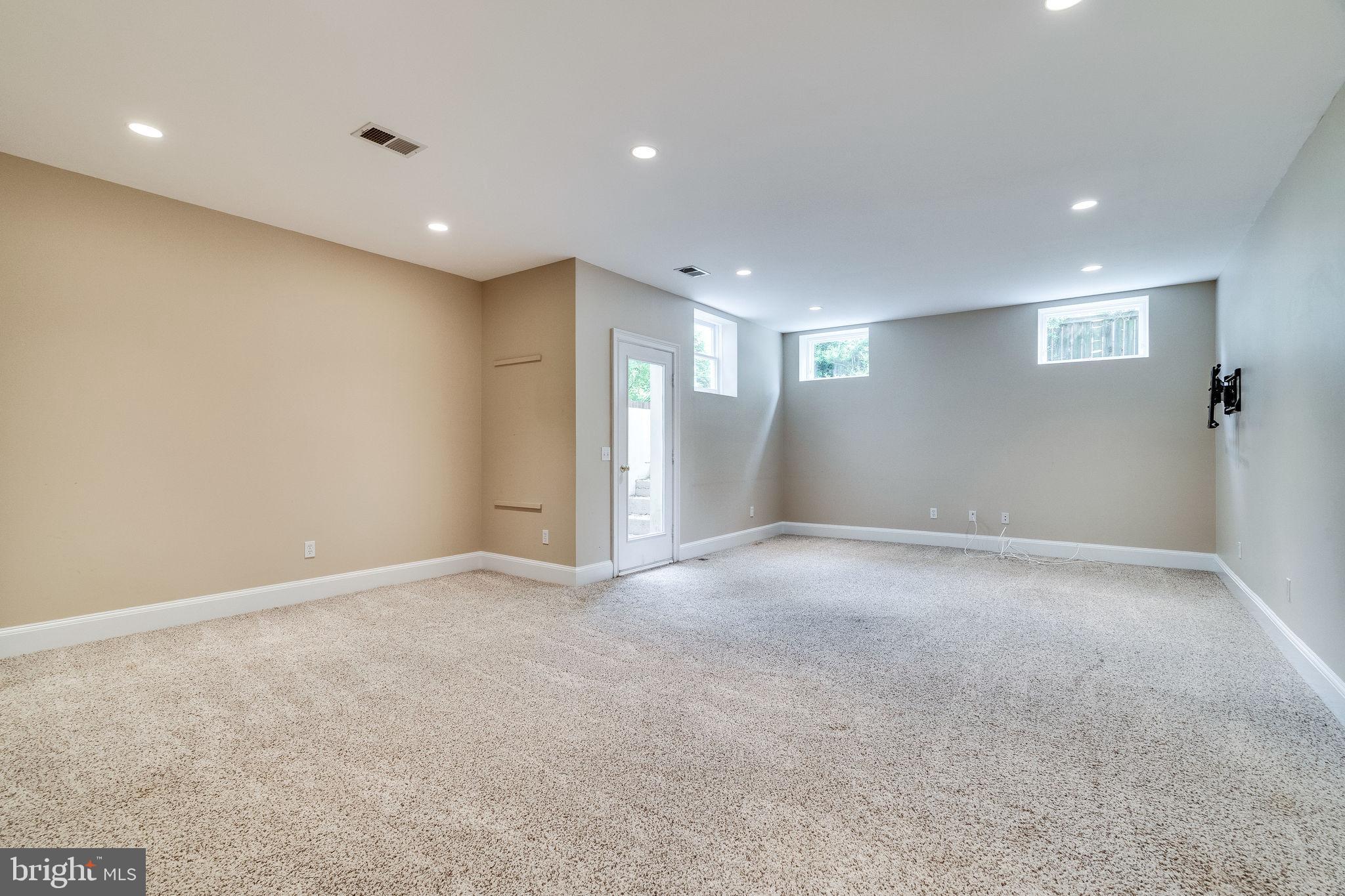 PLYMOUTH HAVEN - Residential