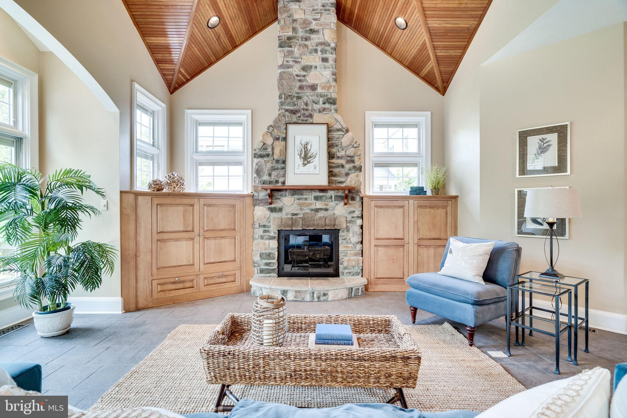 PLYMOUTH HAVEN - Residential