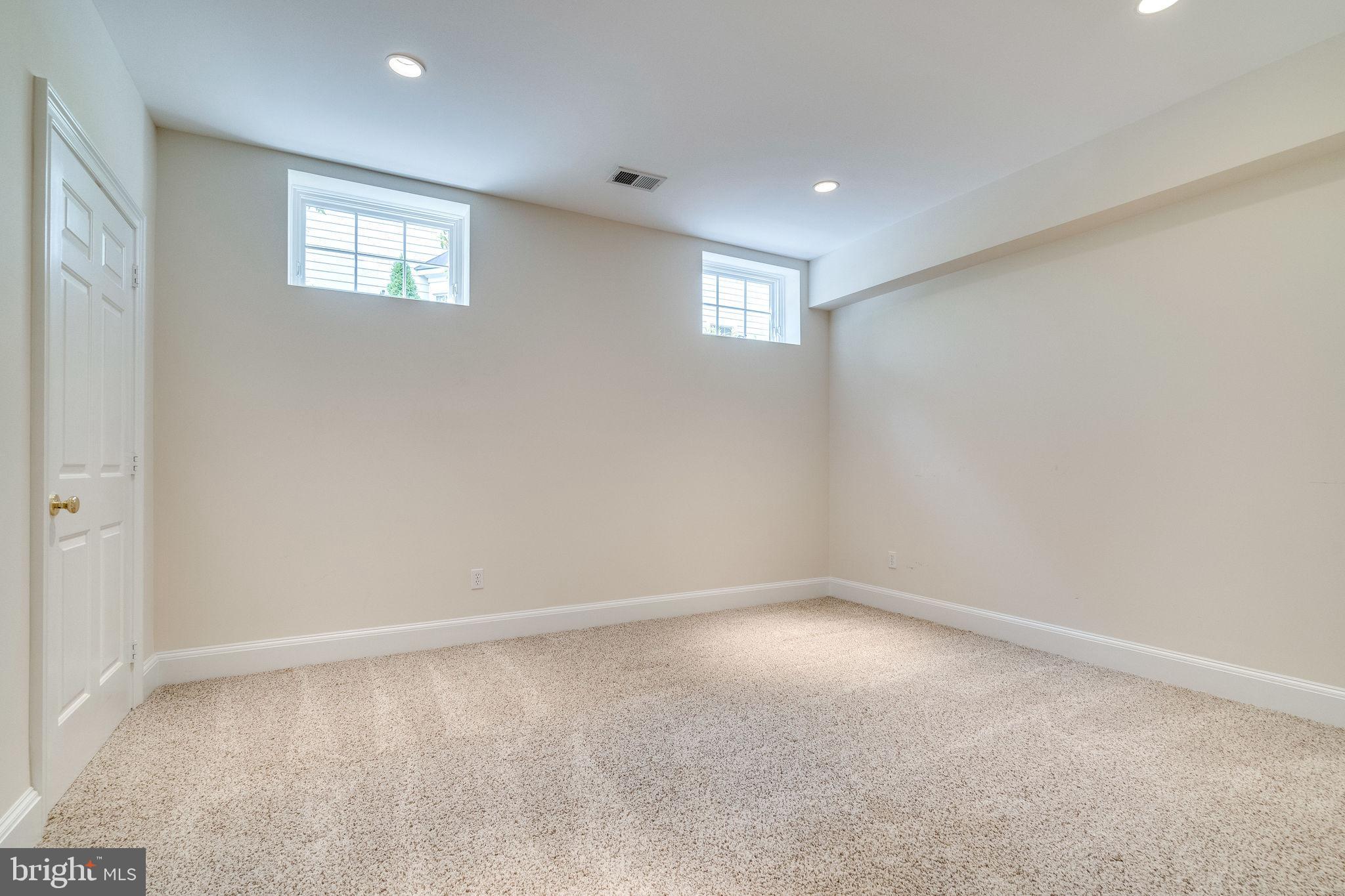 PLYMOUTH HAVEN - Residential