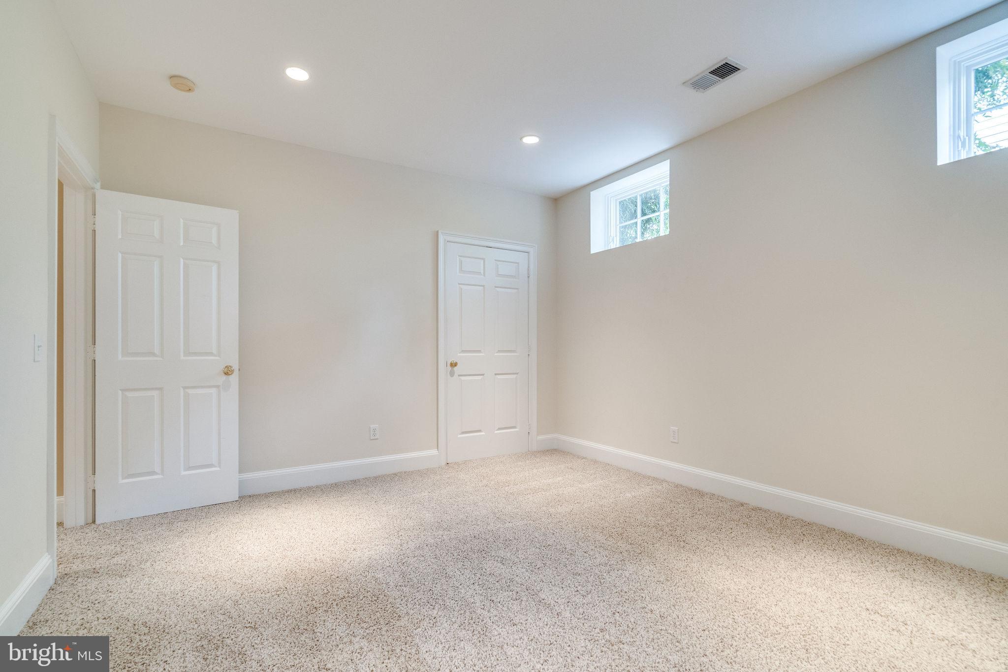 PLYMOUTH HAVEN - Residential