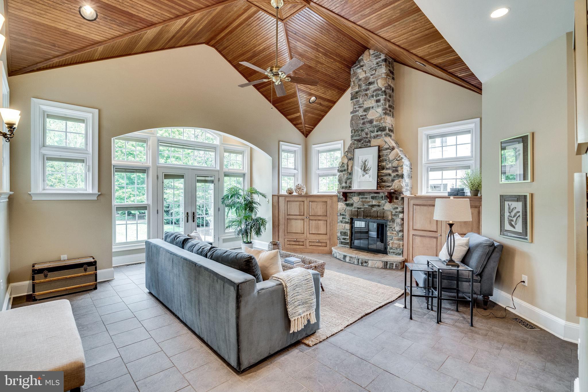 PLYMOUTH HAVEN - Residential