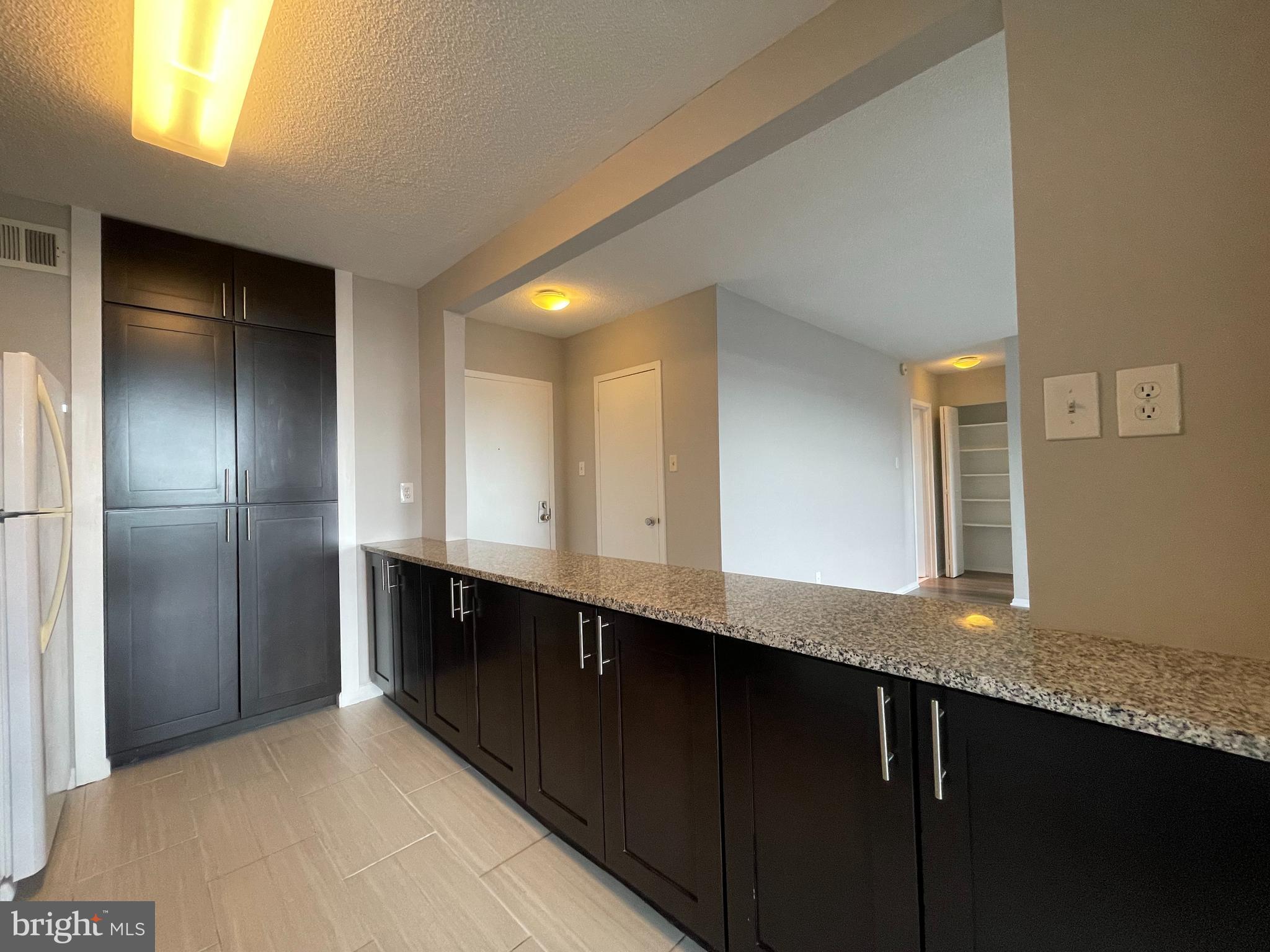 HUNTING CREEK CLUB CONDOMINIUMS - Residential Lease