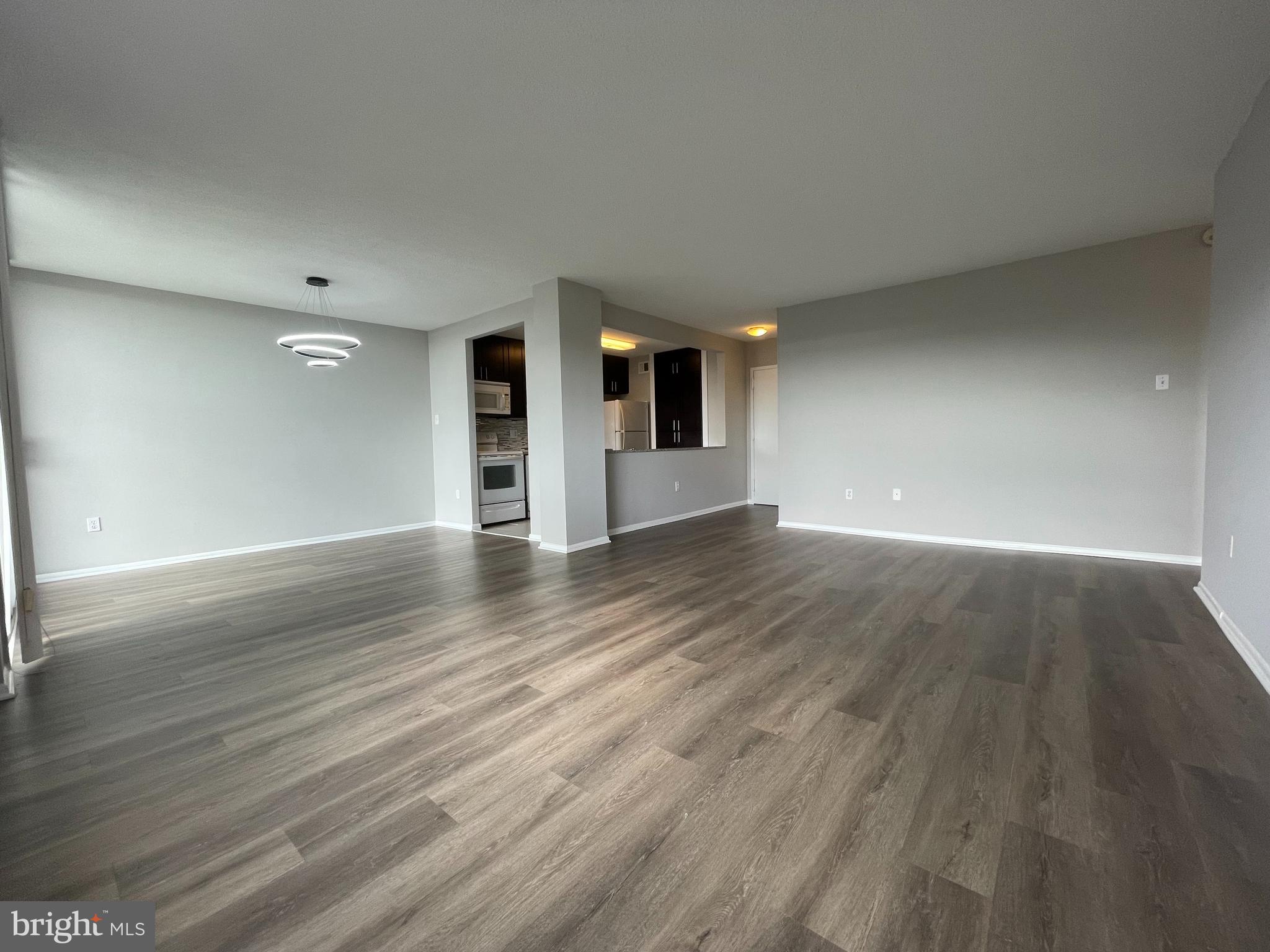 HUNTING CREEK CLUB CONDOMINIUMS - Residential Lease