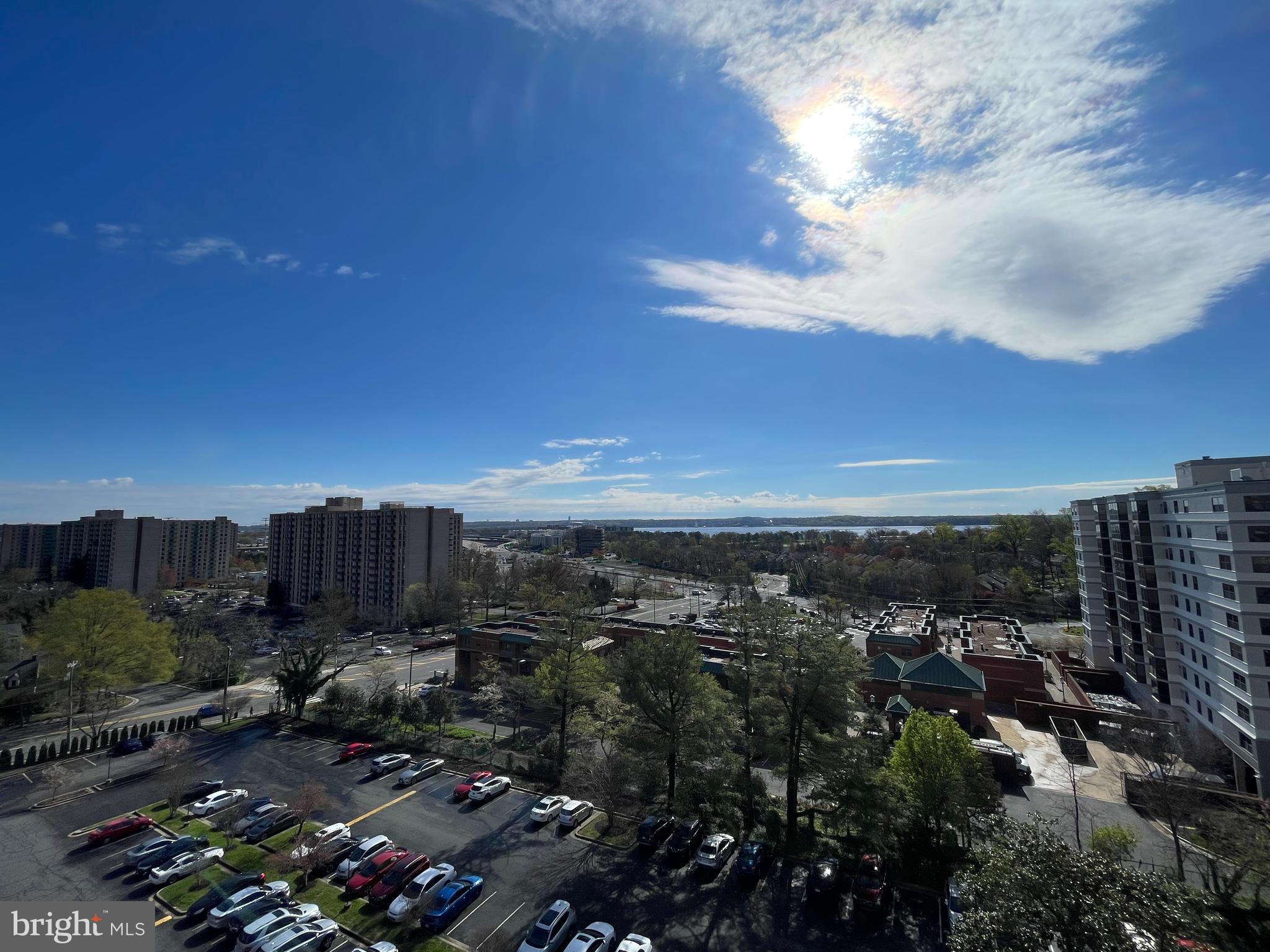 HUNTING CREEK CLUB CONDOMINIUMS - Residential Lease