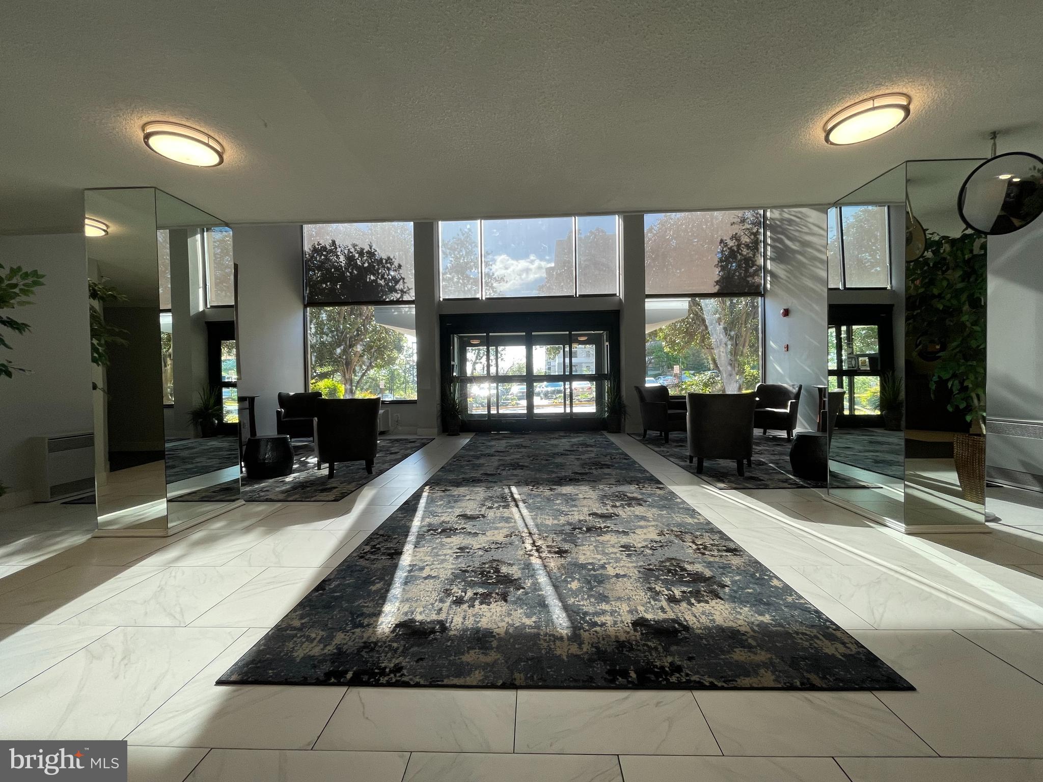 HUNTING CREEK CLUB CONDOMINIUMS - Residential Lease