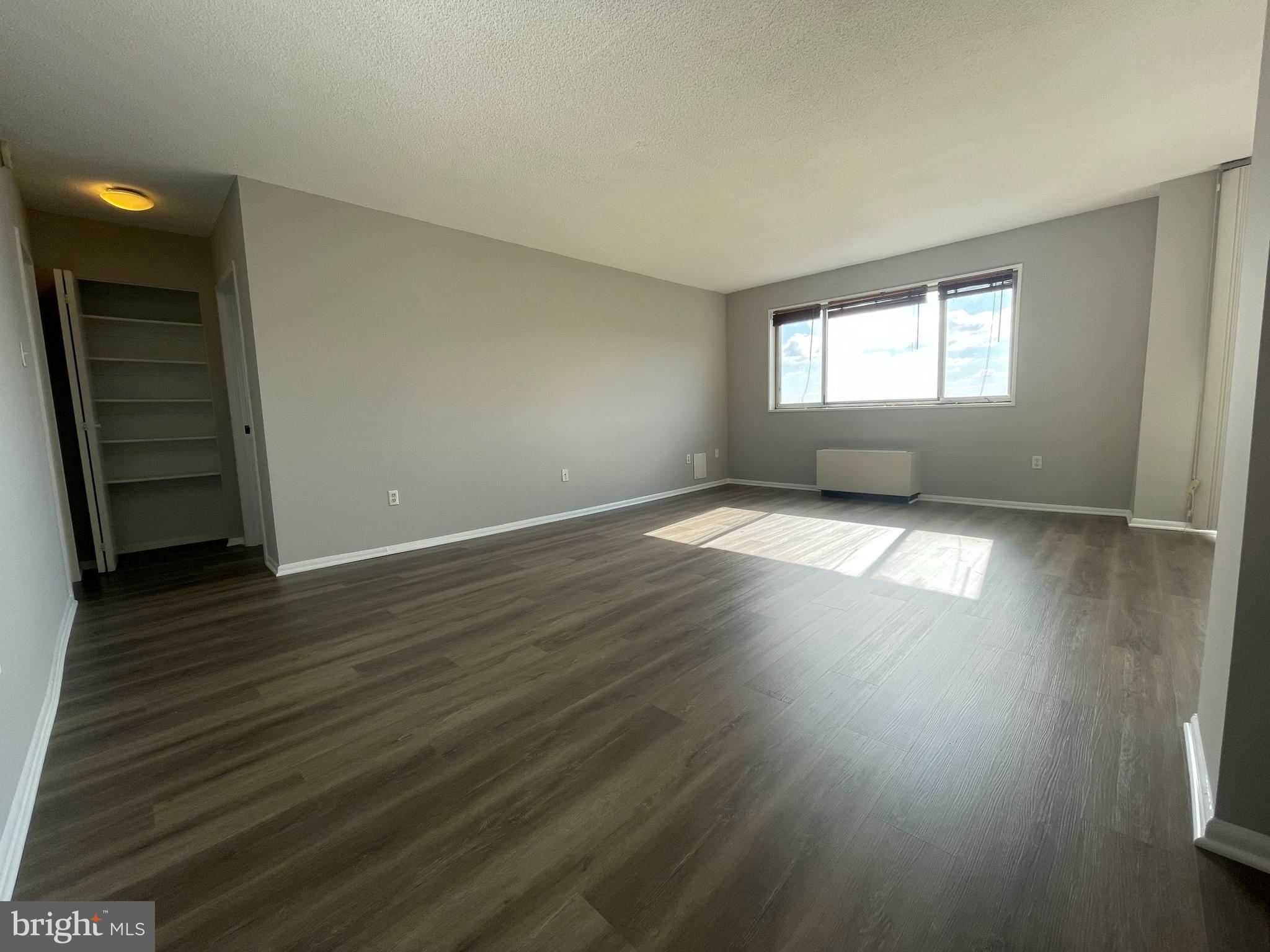 HUNTING CREEK CLUB CONDOMINIUMS - Residential Lease