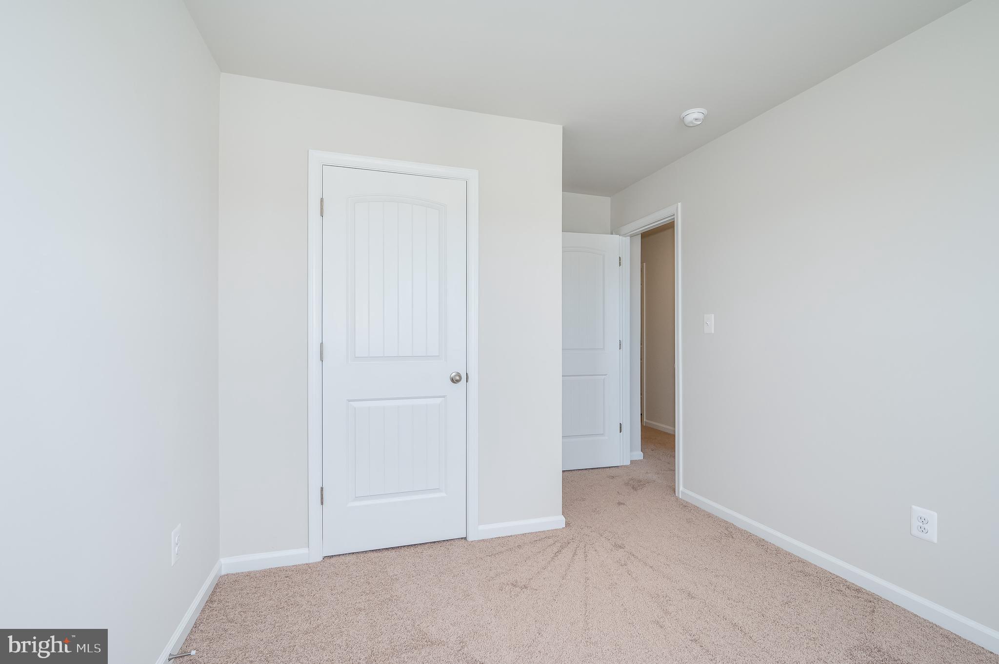 HOMEPLACE AT RIVERSIDE - Residential Lease