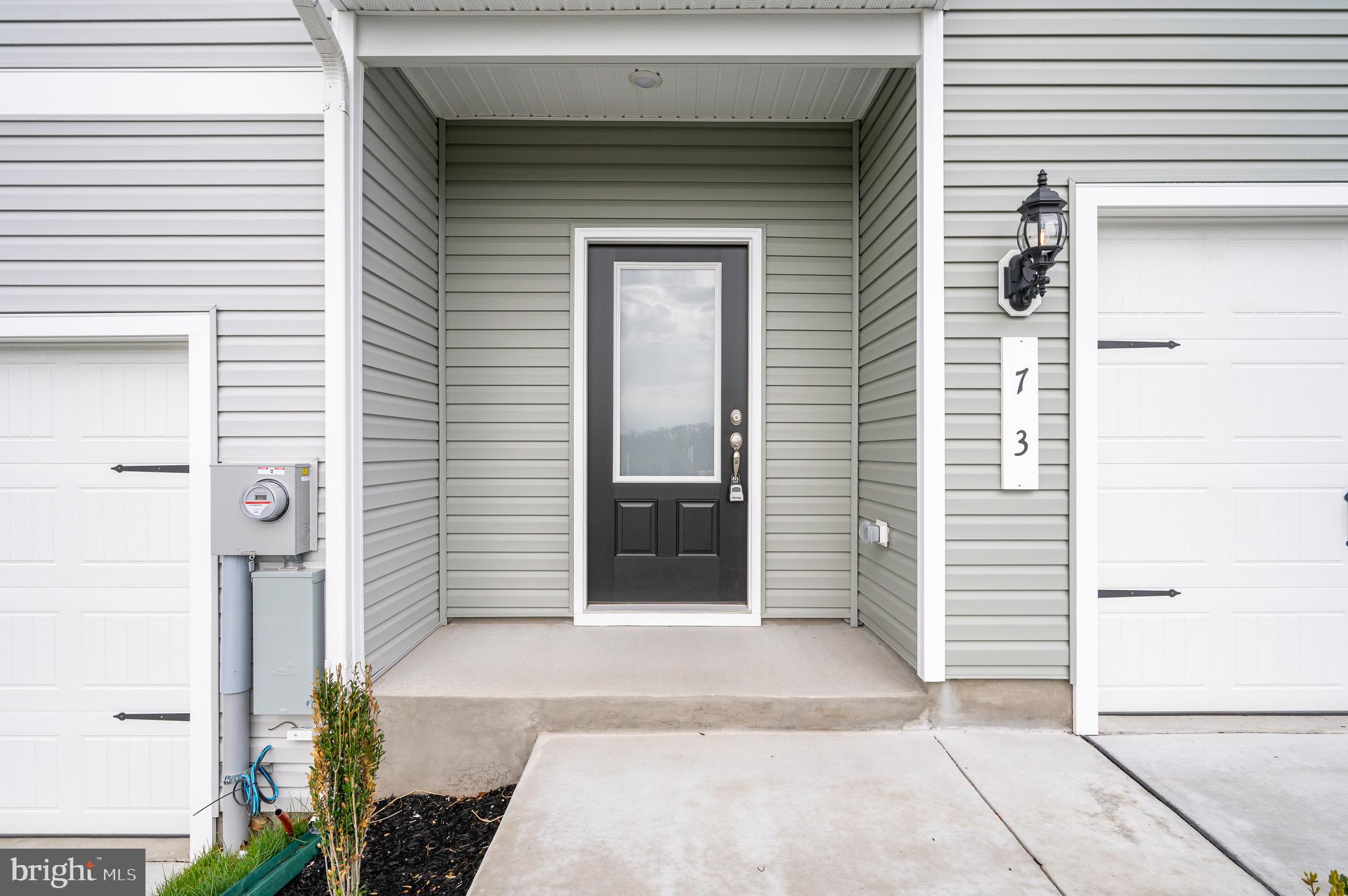 HOMEPLACE AT RIVERSIDE - Residential Lease