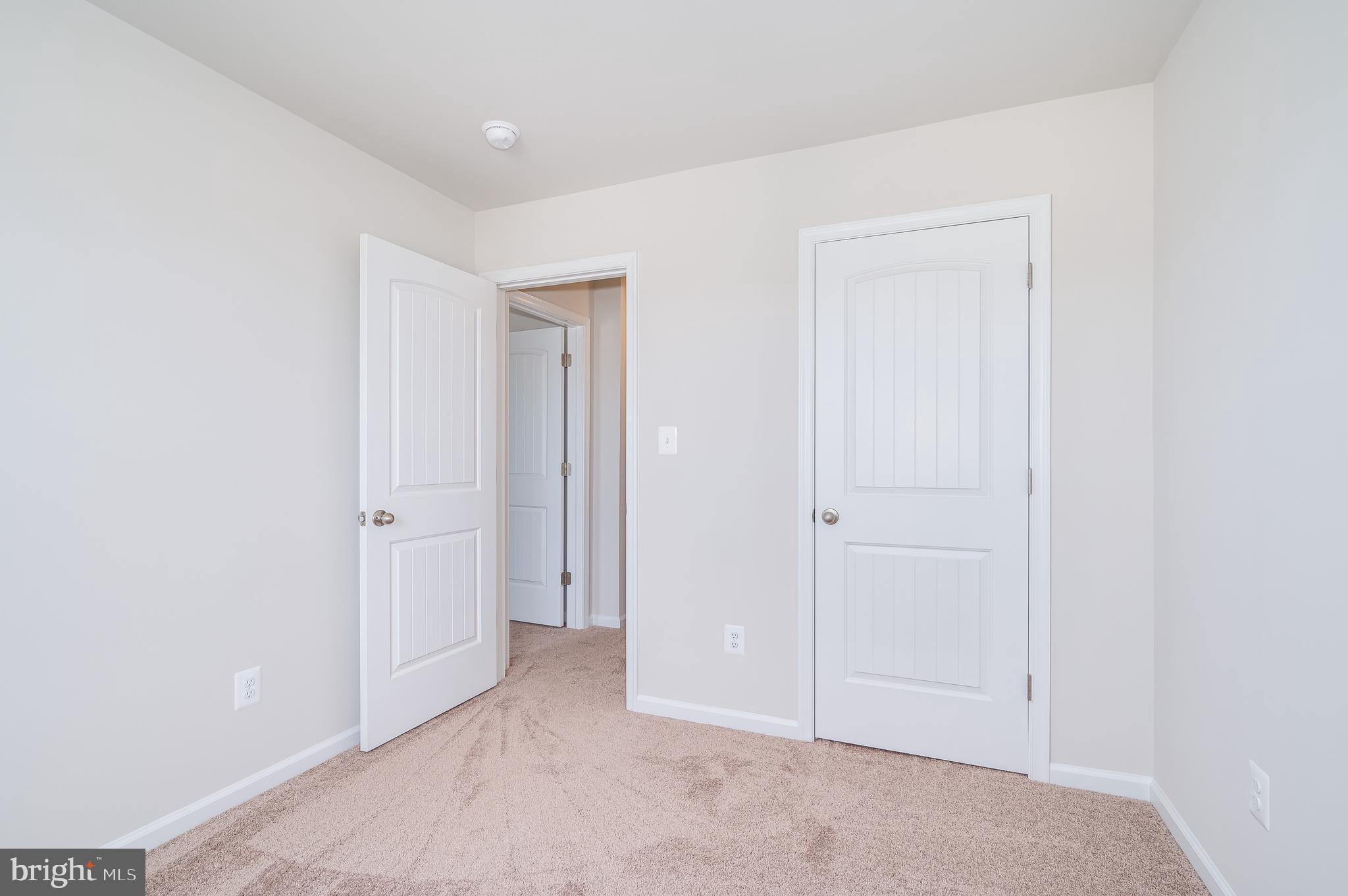 HOMEPLACE AT RIVERSIDE - Residential Lease