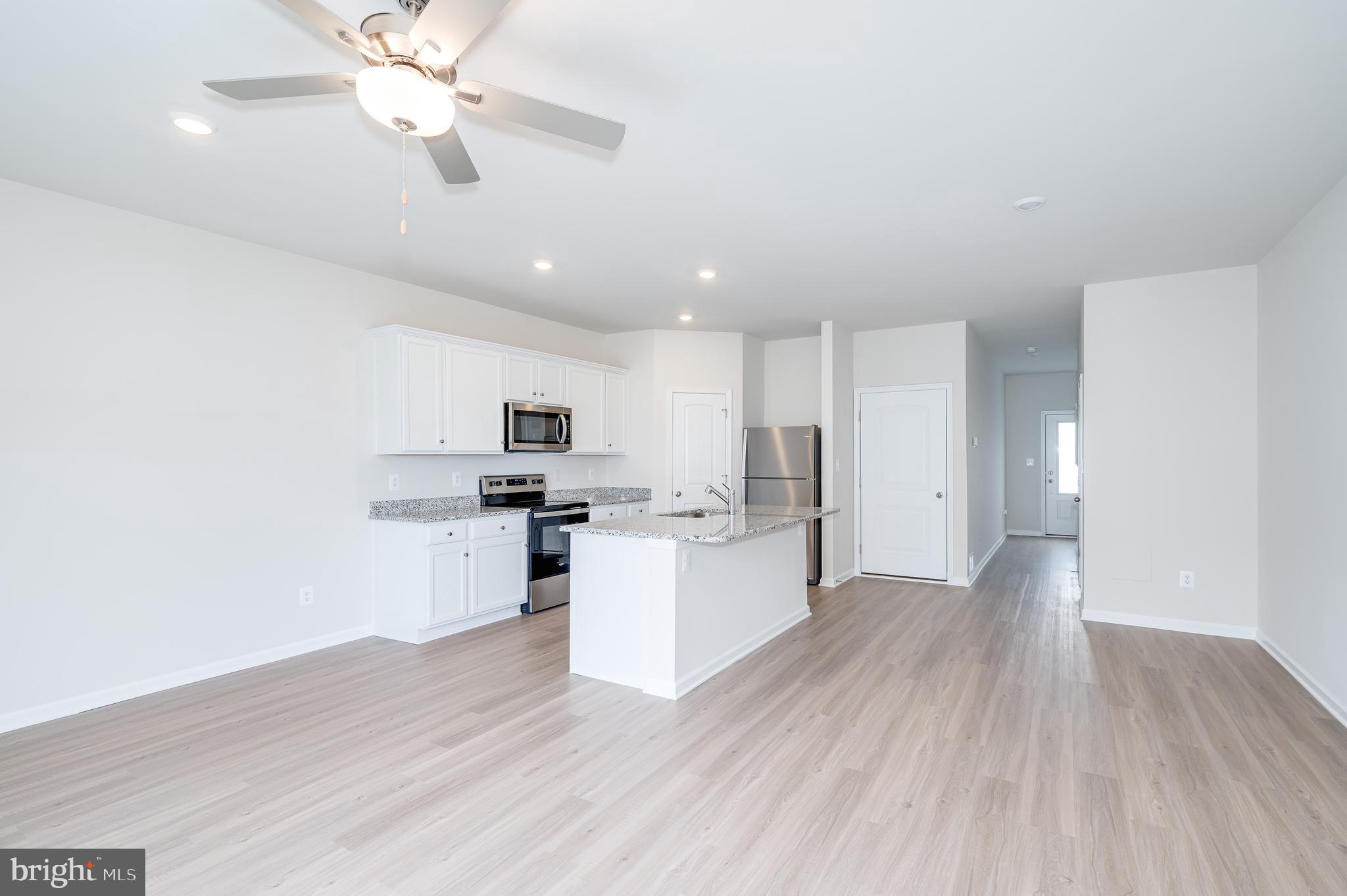 HOMEPLACE AT RIVERSIDE - Residential Lease