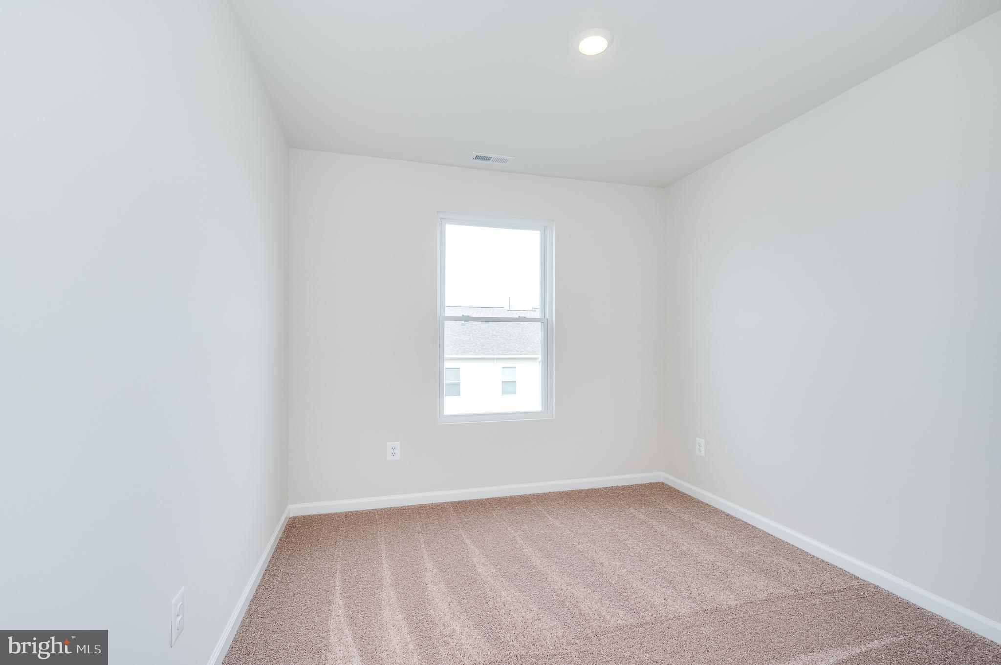 HOMEPLACE AT RIVERSIDE - Residential Lease