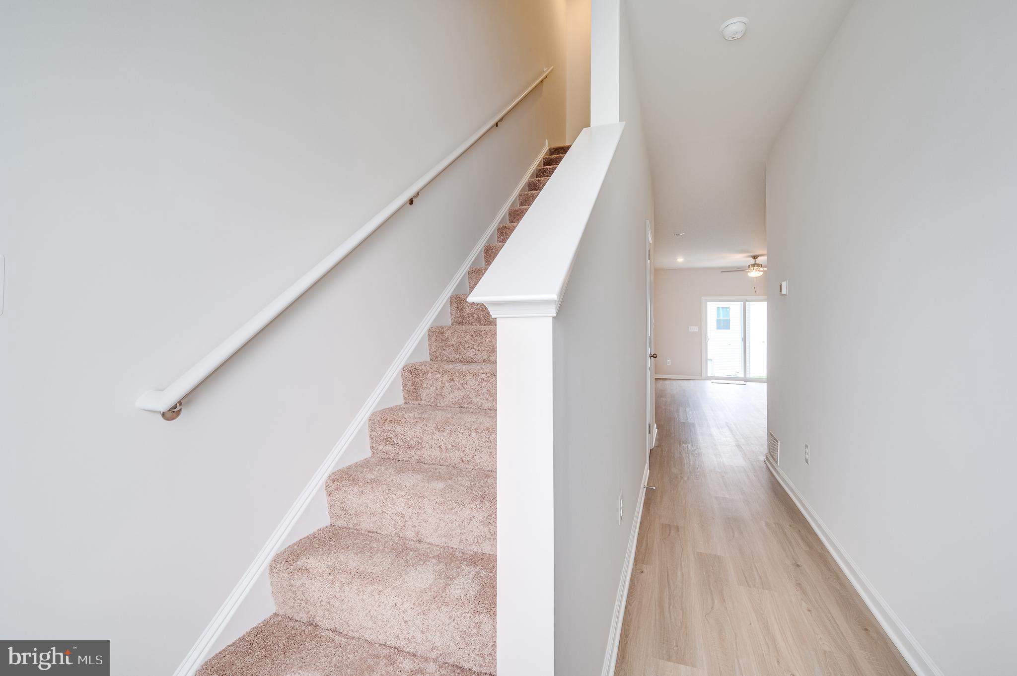 HOMEPLACE AT RIVERSIDE - Residential Lease