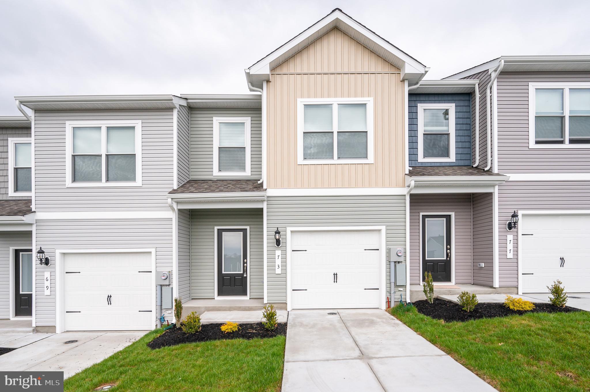 HOMEPLACE AT RIVERSIDE - Residential Lease