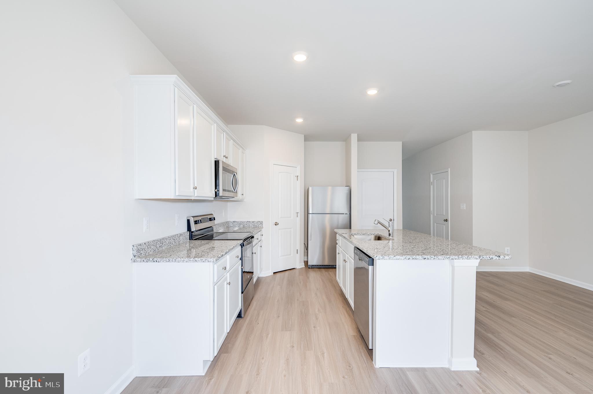 HOMEPLACE AT RIVERSIDE - Residential Lease