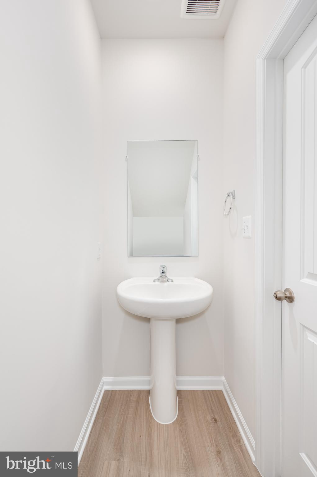 HOMEPLACE AT RIVERSIDE - Residential Lease