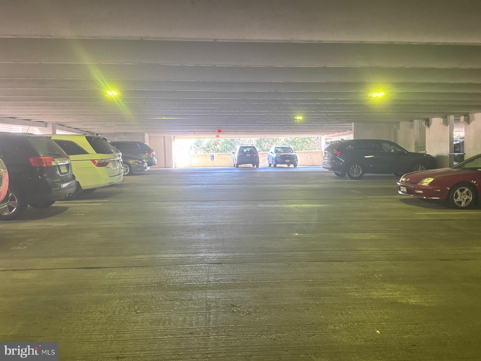 CHANTILLY PARK - Residential