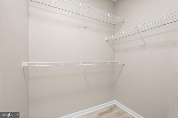 CHANTILLY PARK - Residential