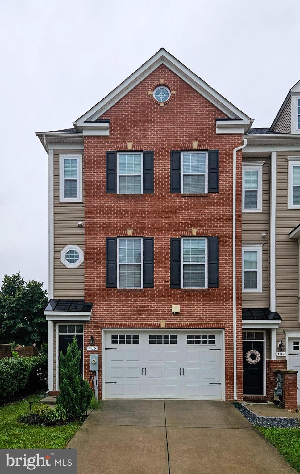 Three level townhouse available for immediate occupancy! The open and spacious living level features beautiful flooring throughout, granite countertops and stainless steel appliances in the kitchen (including a double wall oven!), and a cozy gas fireplace. The top level offers three bedrooms and two bathrooms, including a primary suite with a full primary bathroom and two walk-in closets! The ground level features a generous rec room and a front entry garage! The minimum required income to rent this property is $119,000 per year (or BAH to cover rent if military). Minimum TransUnion rental credit score of 640 is required. No pets and no smoking allowed in the property. In addition to rent, tenants are responsible for all utilities. HOA fee is paid by landlord.